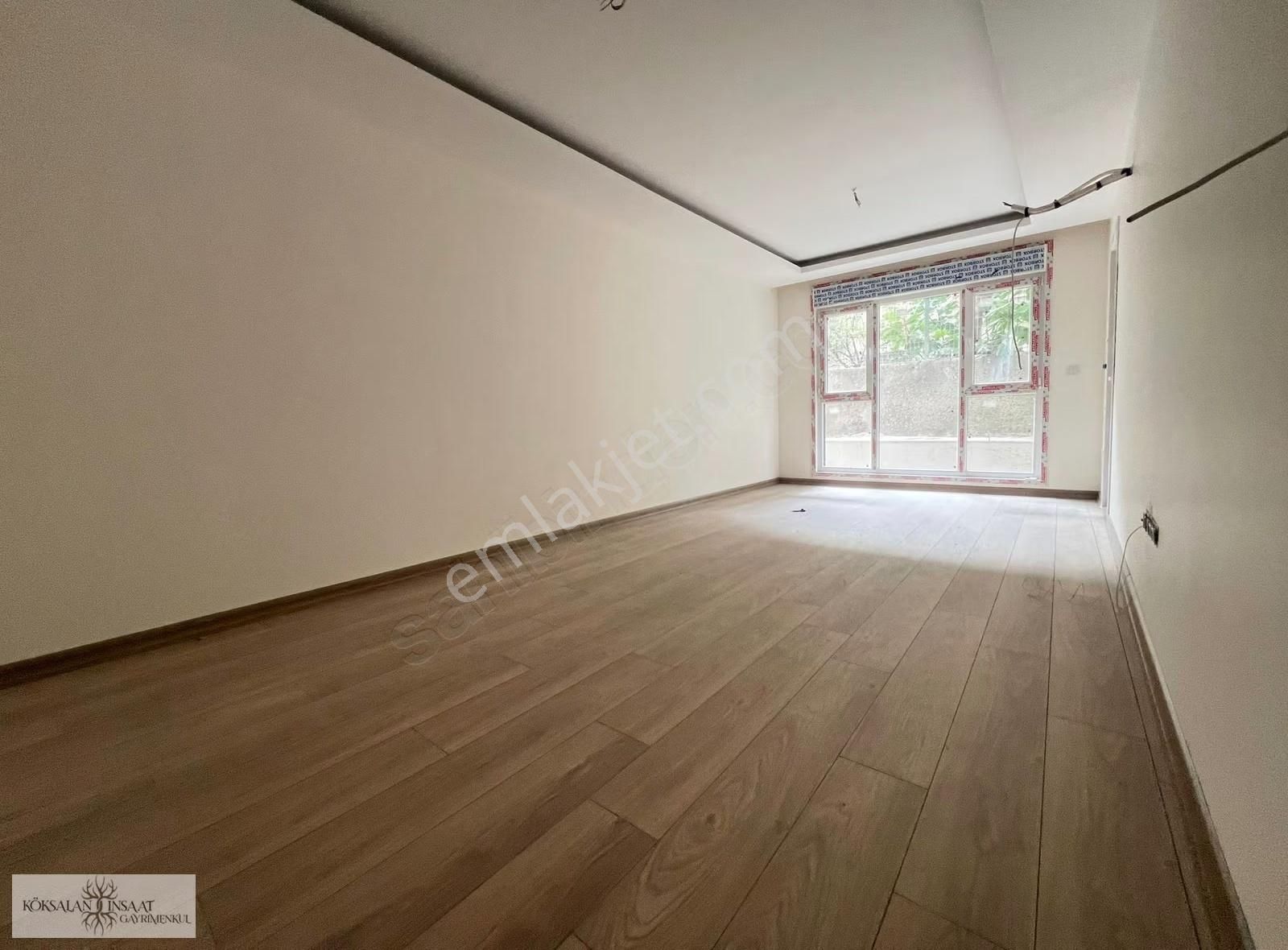 Köksalan'dan Çınar'da Marmaray'a Metroya Yakın Ayrı Mutfaklı 2+1