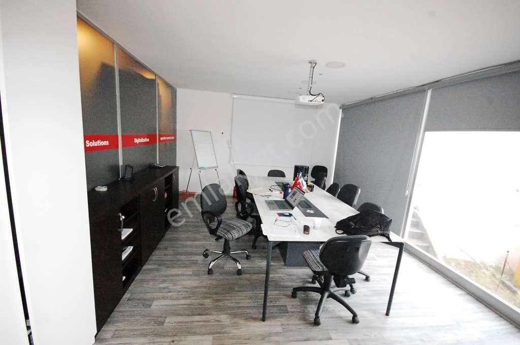 Aydınevler De E-5 Cepheli Müstakil Tek Katlı Bina - Görsel 15