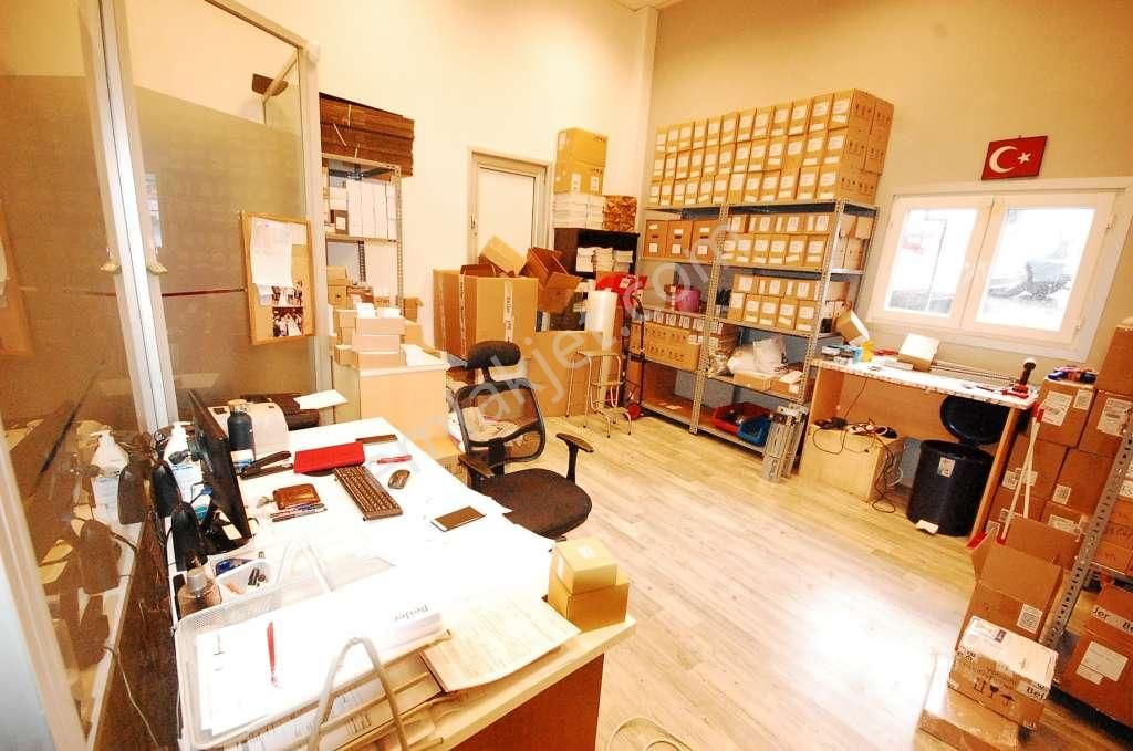 Aydınevler De E-5 Cepheli Müstakil Tek Katlı Bina - Görsel 3