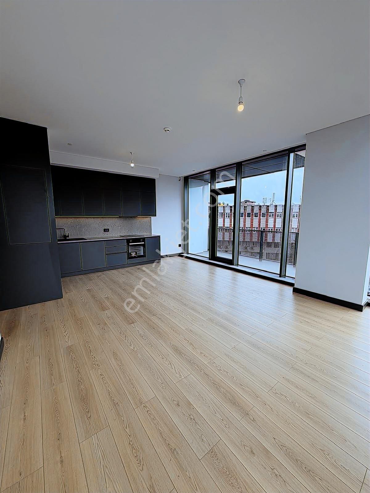 İstanbul'un Merkezi Zeytinburnu'nda Premium Plaza Ofisleri - Görsel 7