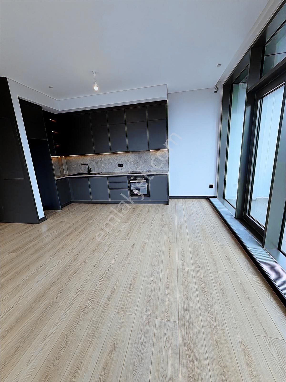 İstanbul'un Merkezi Zeytinburnu'nda Premium Plaza Ofisleri - Görsel 6