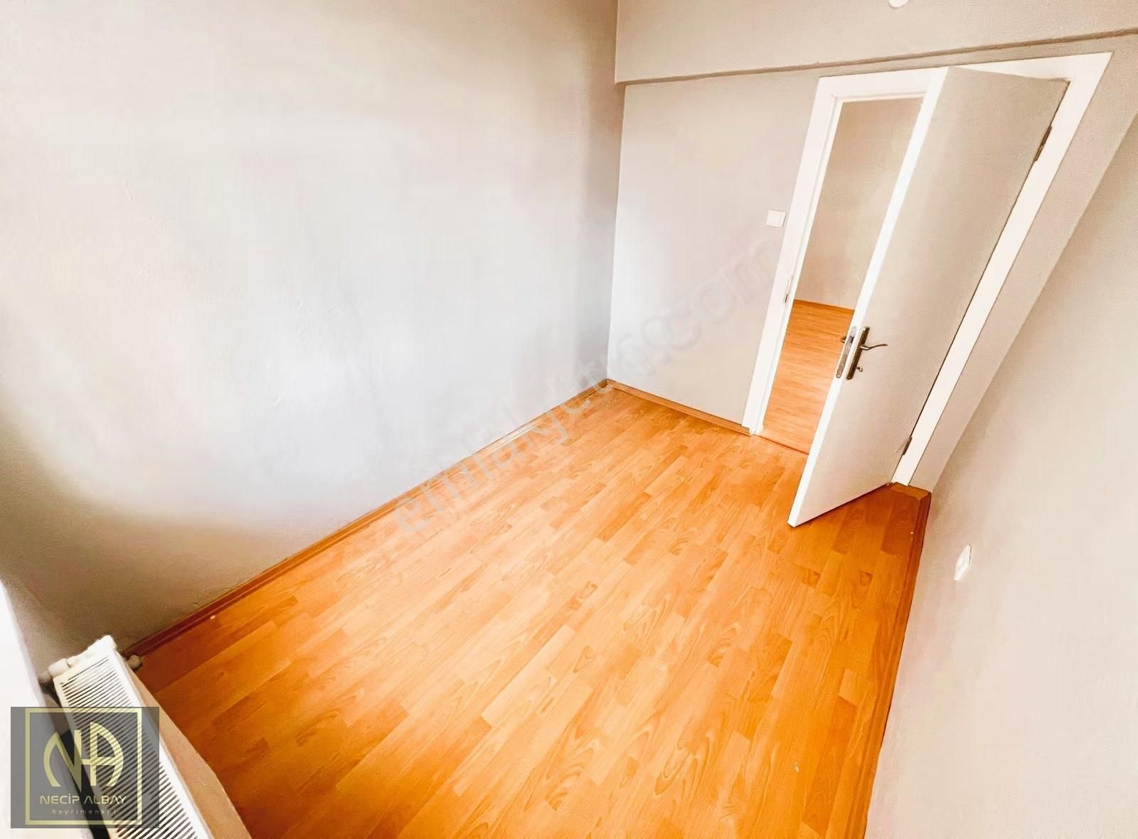 Etlik'de Bağcı Cd Üzeri Ara Kat Geniş Fırsat 3+1 Satılık Daire - Görsel 9