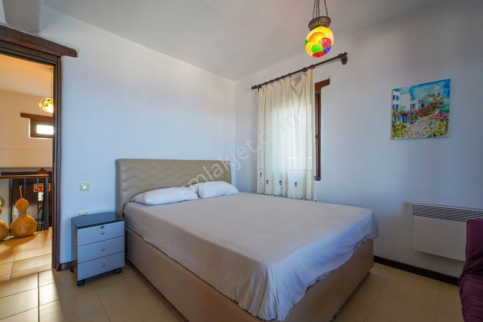 Yıllık Kiralık Koyunbaba Deniz Manzaralı Site Havuzlu Villa - Görsel 25