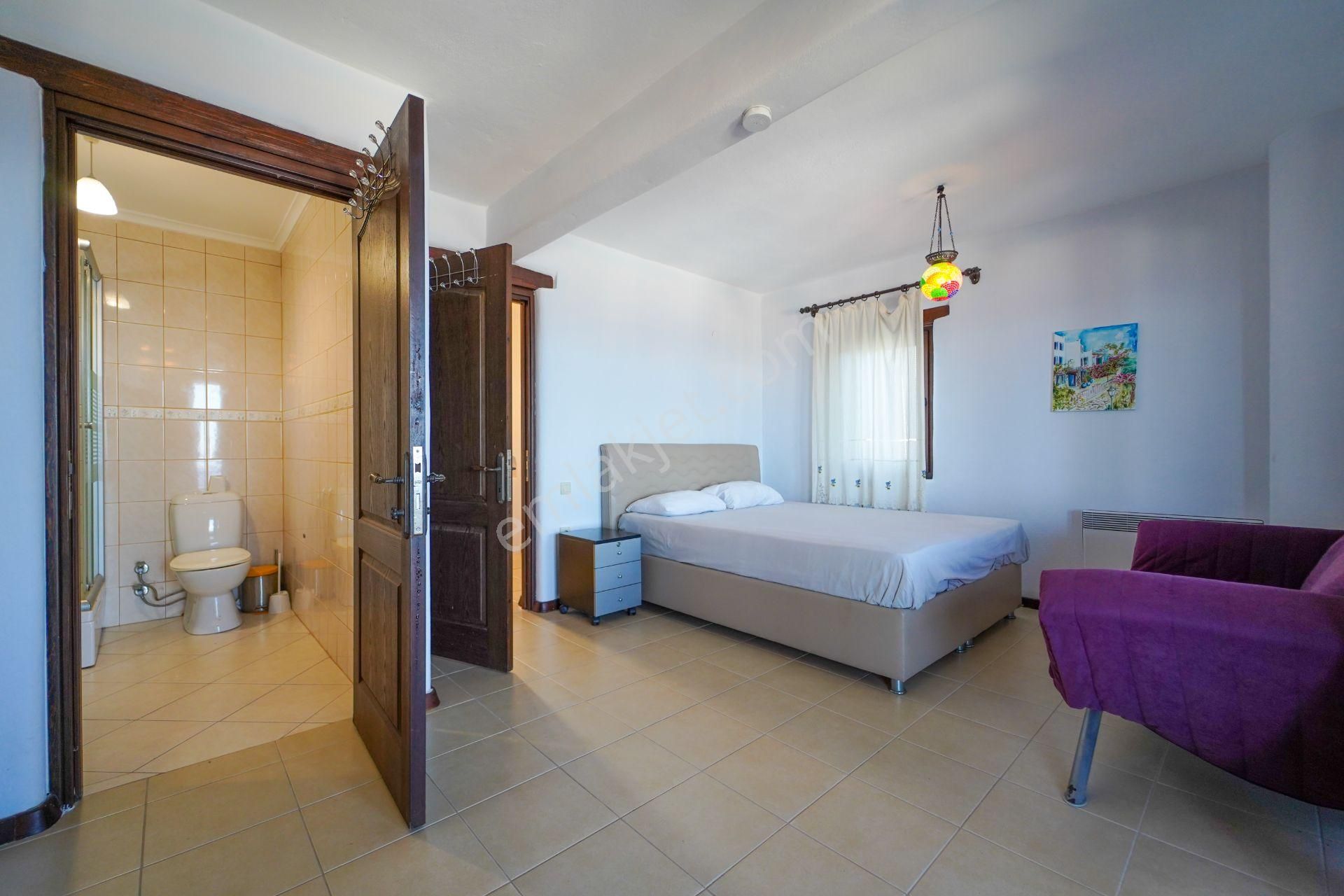 Yıllık Kiralık Koyunbaba Deniz Manzaralı Site Havuzlu Villa - Görsel 24