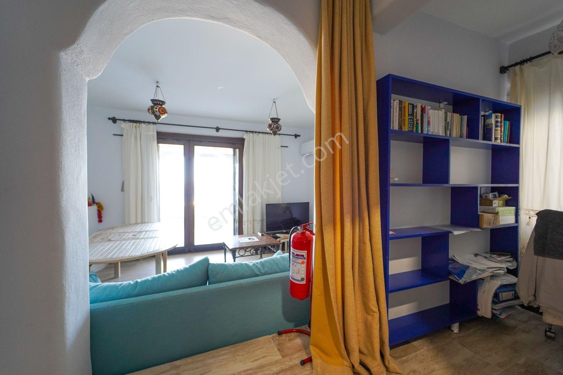 Yıllık Kiralık Koyunbaba Deniz Manzaralı Site Havuzlu Villa - Görsel 21