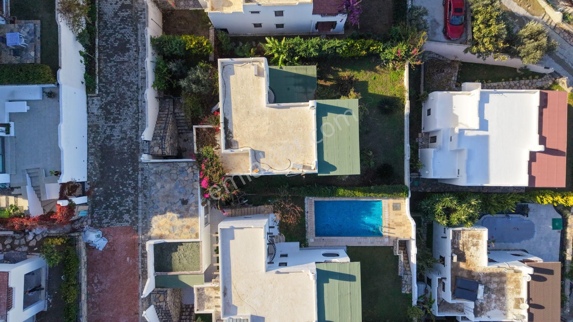 Yıllık Kiralık Koyunbaba Deniz Manzaralı Site Havuzlu Villa - Görsel 6