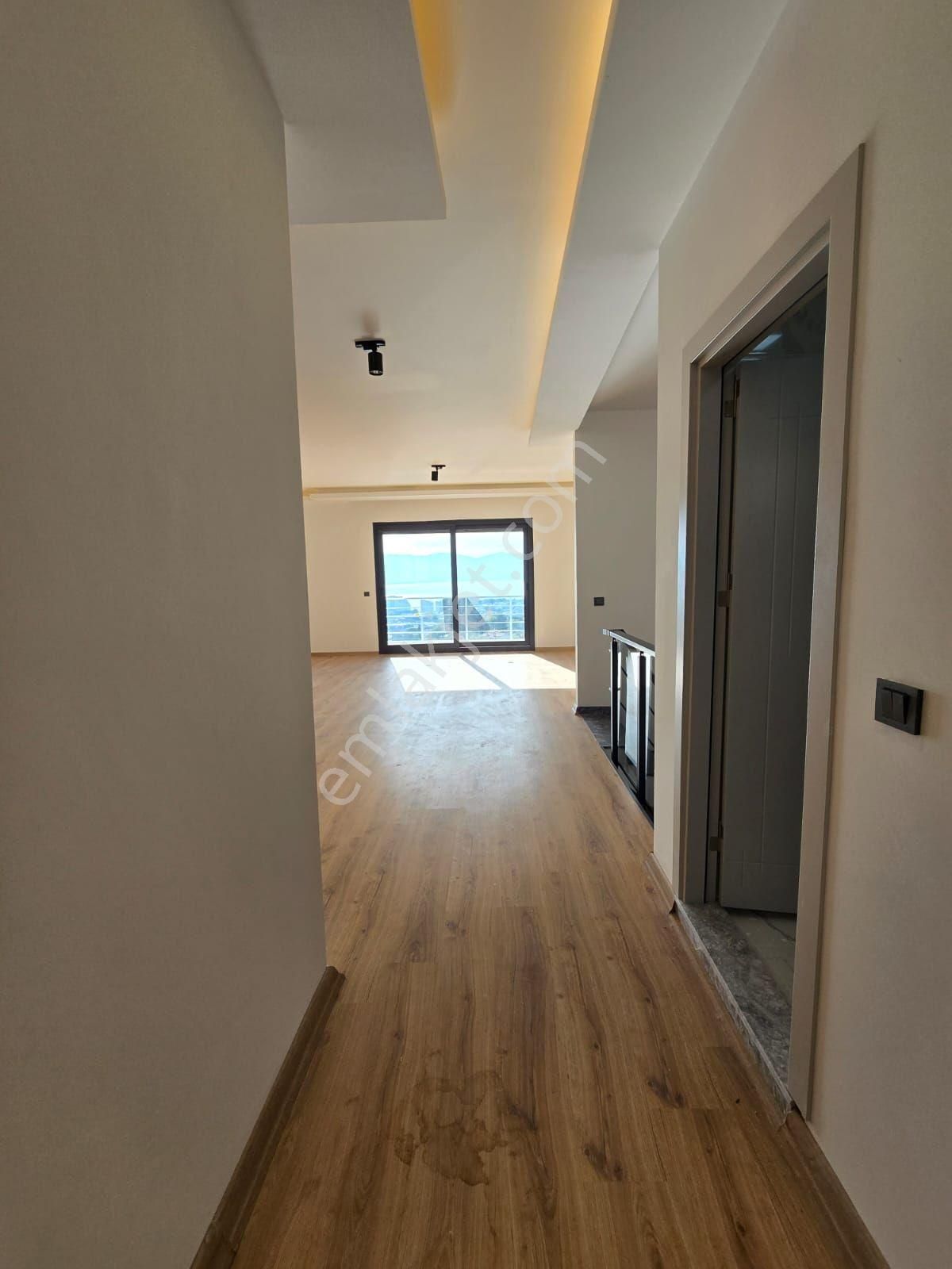 Kuşadası Satılık 3+1 Villa - Görsel 12
