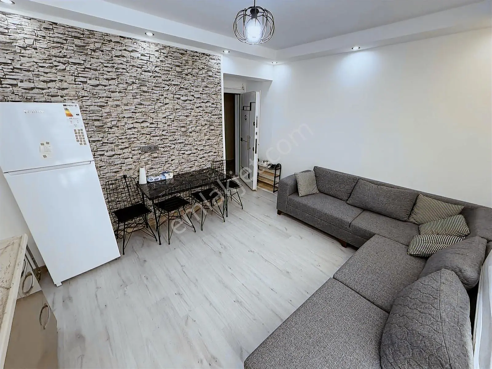 Davutlarda Eşyalı Satılık Yatırımlık 1+1 Arakat Daire - Görsel 5