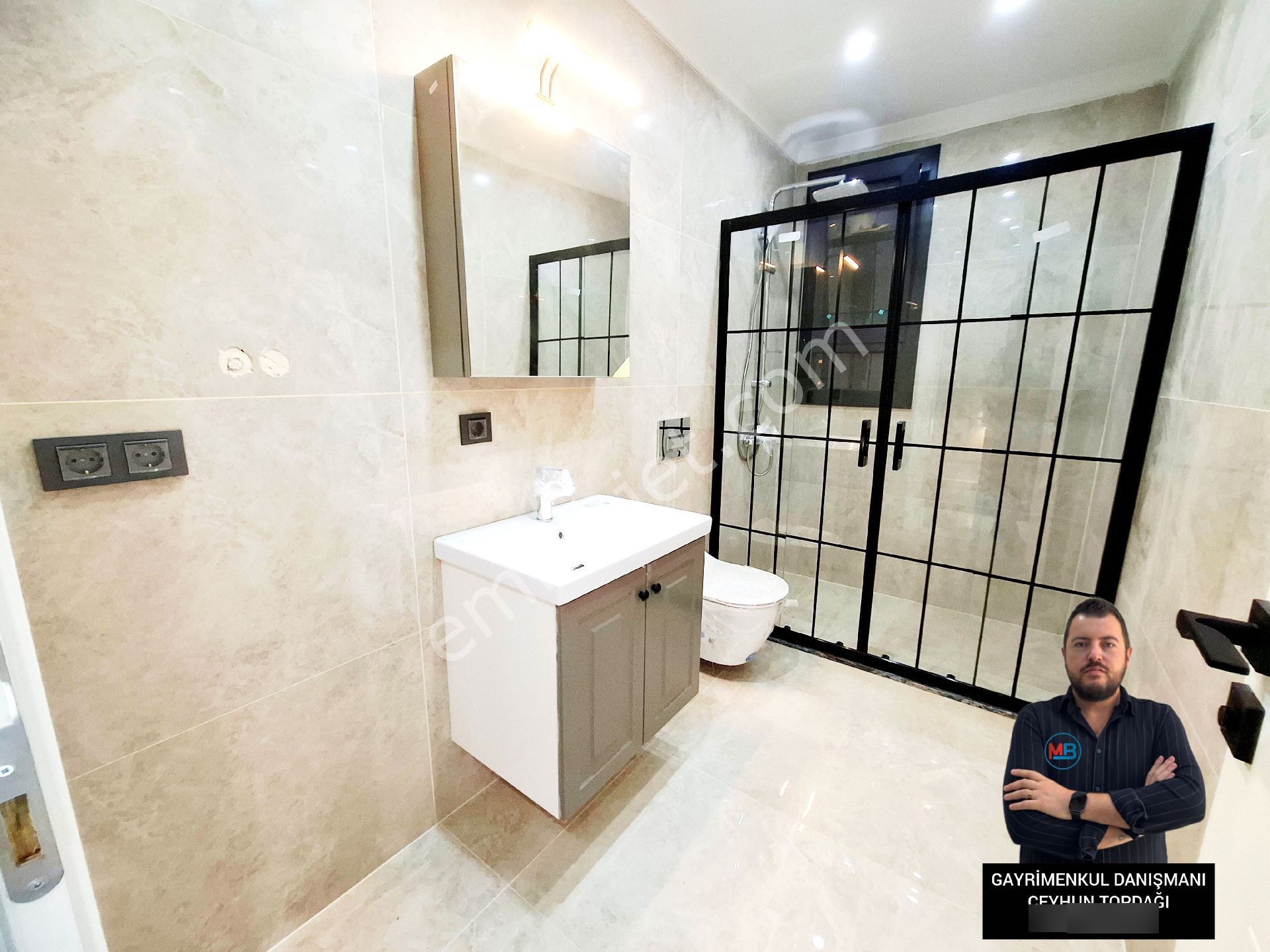 Didim Mavişehirde 3+1 Tripleks Müstakil Bahçeli Ön Cephe Denize 350 Metre Villa ! - Görsel 22