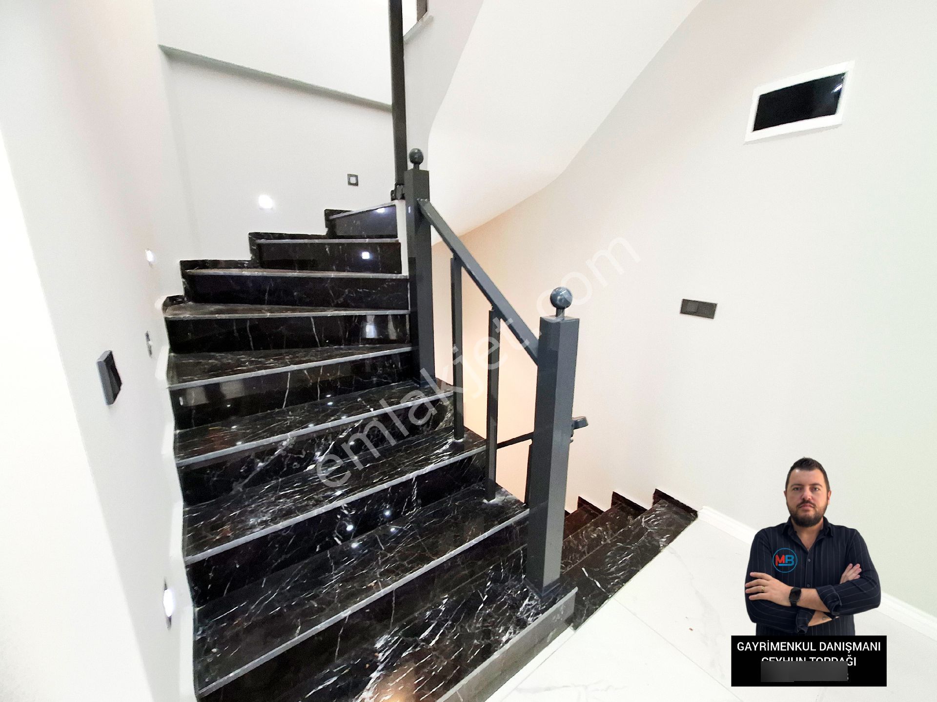 Didim Mavişehirde 3+1 Tripleks Müstakil Bahçeli Ön Cephe Denize 350 Metre Villa ! - Görsel 16