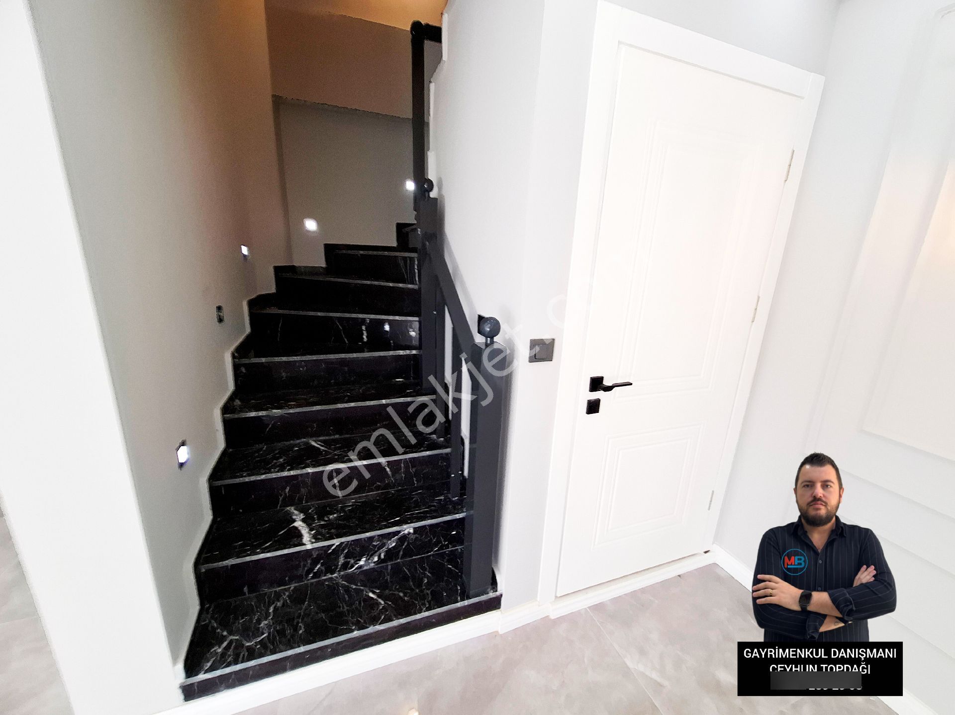 Didim Mavişehirde 3+1 Tripleks Müstakil Bahçeli Ön Cephe Denize 350 Metre Villa ! - Görsel 25