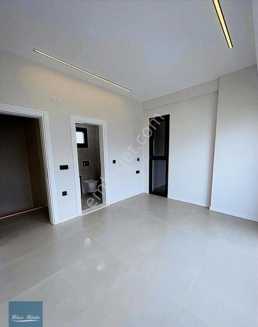 Kuşadası Davutlar Tripleks 4+1 Asansörlü Lüks Villa - Görsel 11