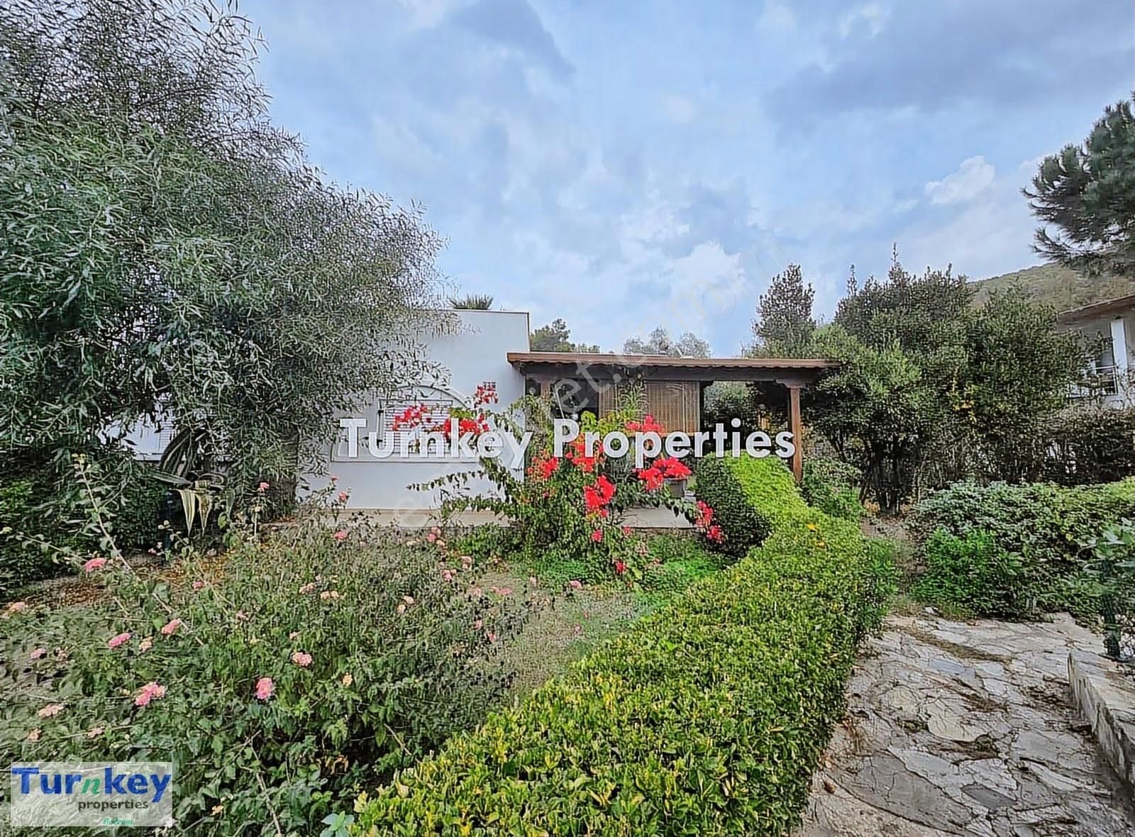 Doktorlar Sitesinde Satılık Villa