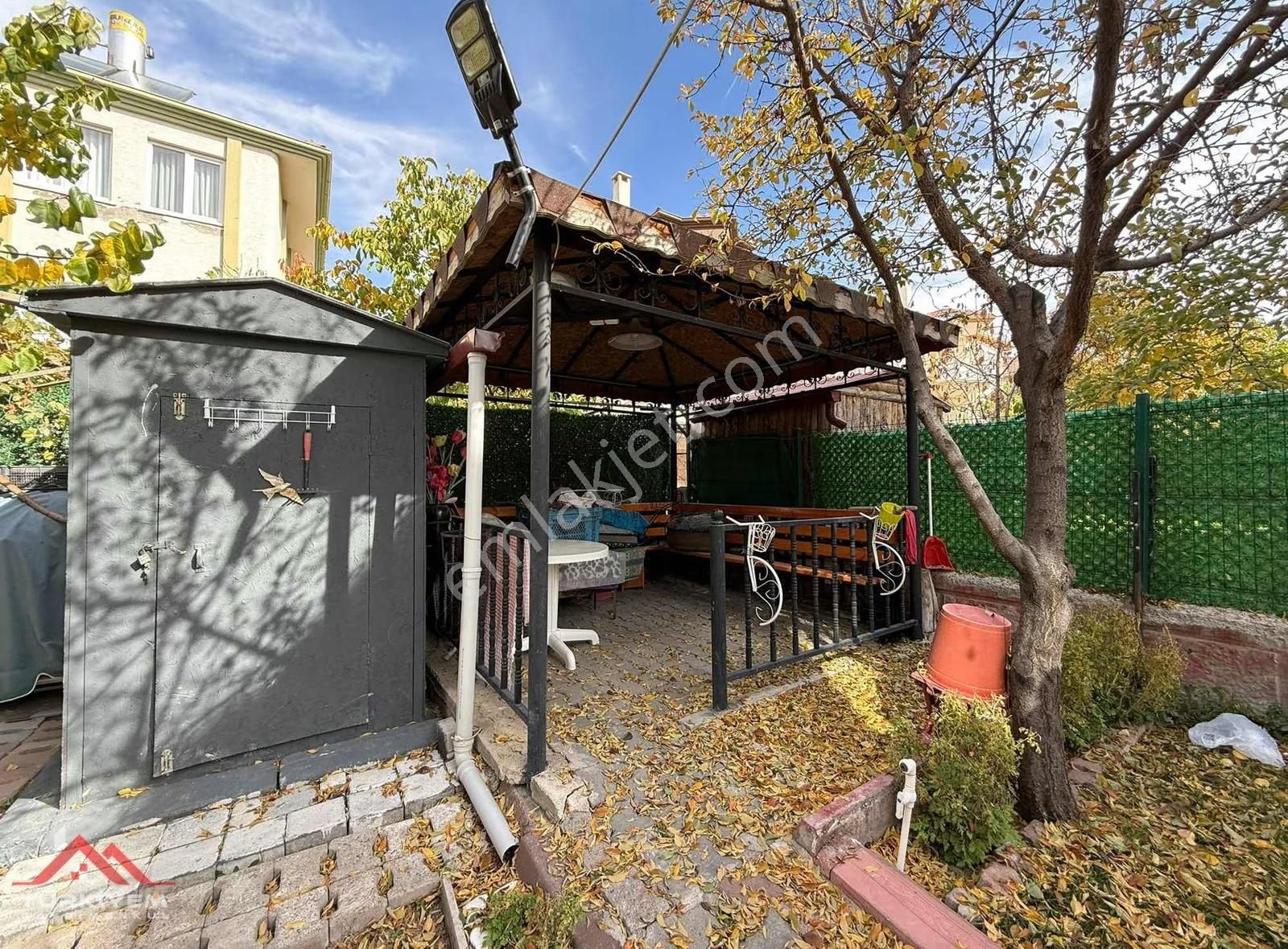 Tramvay'a Yürüme Mesafesinde Lüks Yapılı Bağımsız Villa - Görsel 26