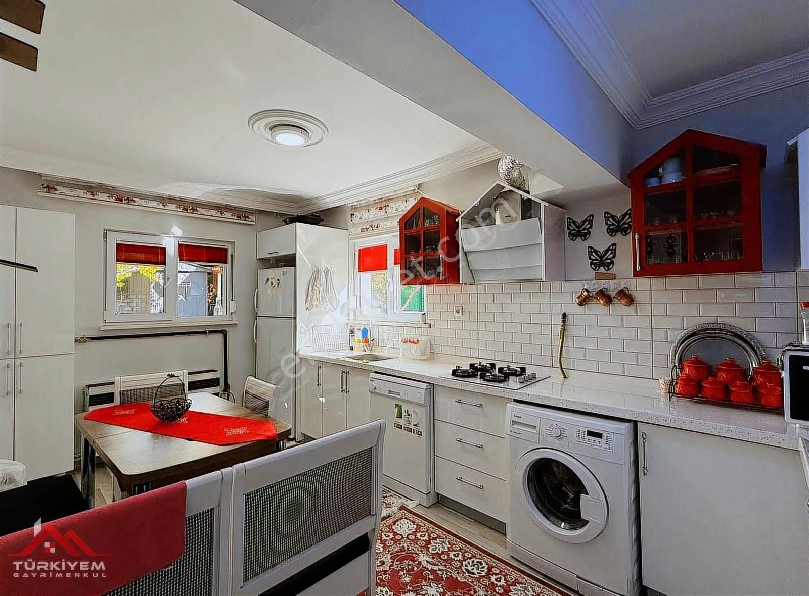 Tramvay'a Yürüme Mesafesinde Lüks Yapılı Bağımsız Villa - Görsel 35