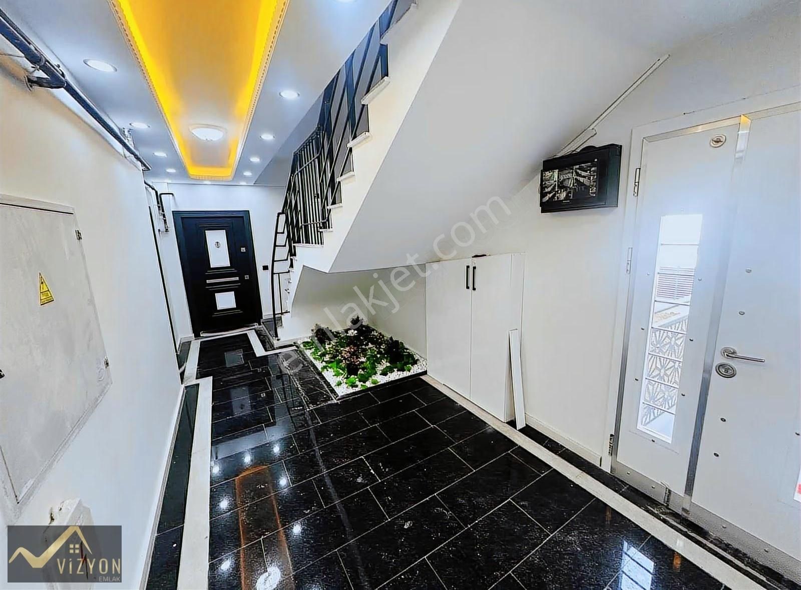 Bayramoğlun Da Ultra Lux Bahçe Dublex 3+1 215 M2 Merkez Konumda