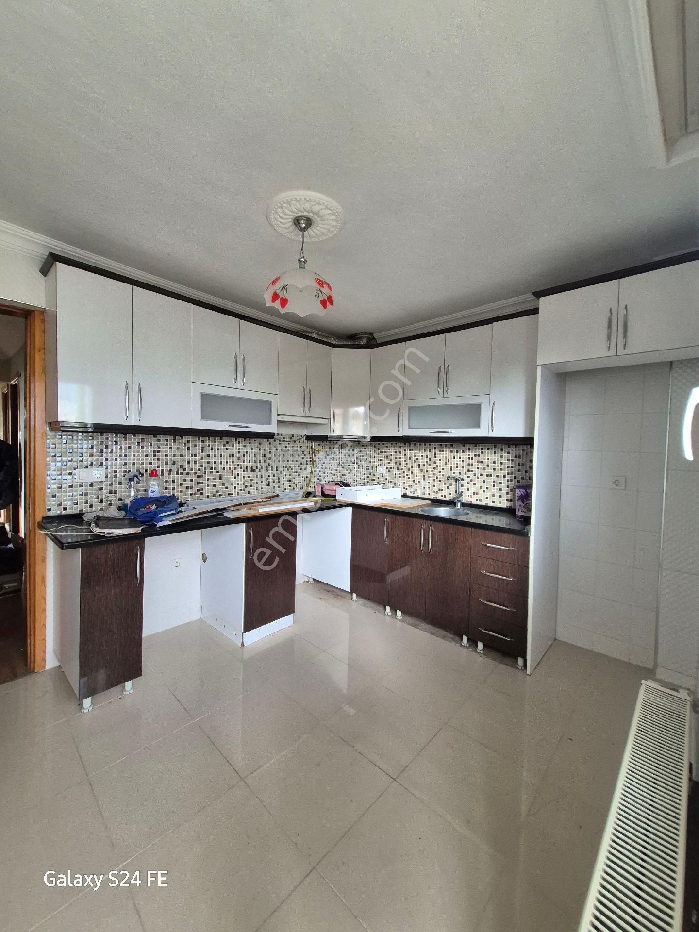Bornova İnönü De 3+1 Kiralık - Görsel 3