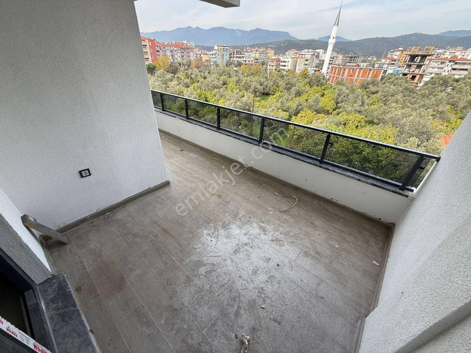 ▇ Kadıköy'de Site İçin'de 130 M2 Geniş Balkonlu 2+1 Lüks Daire ▇ - Görsel 4