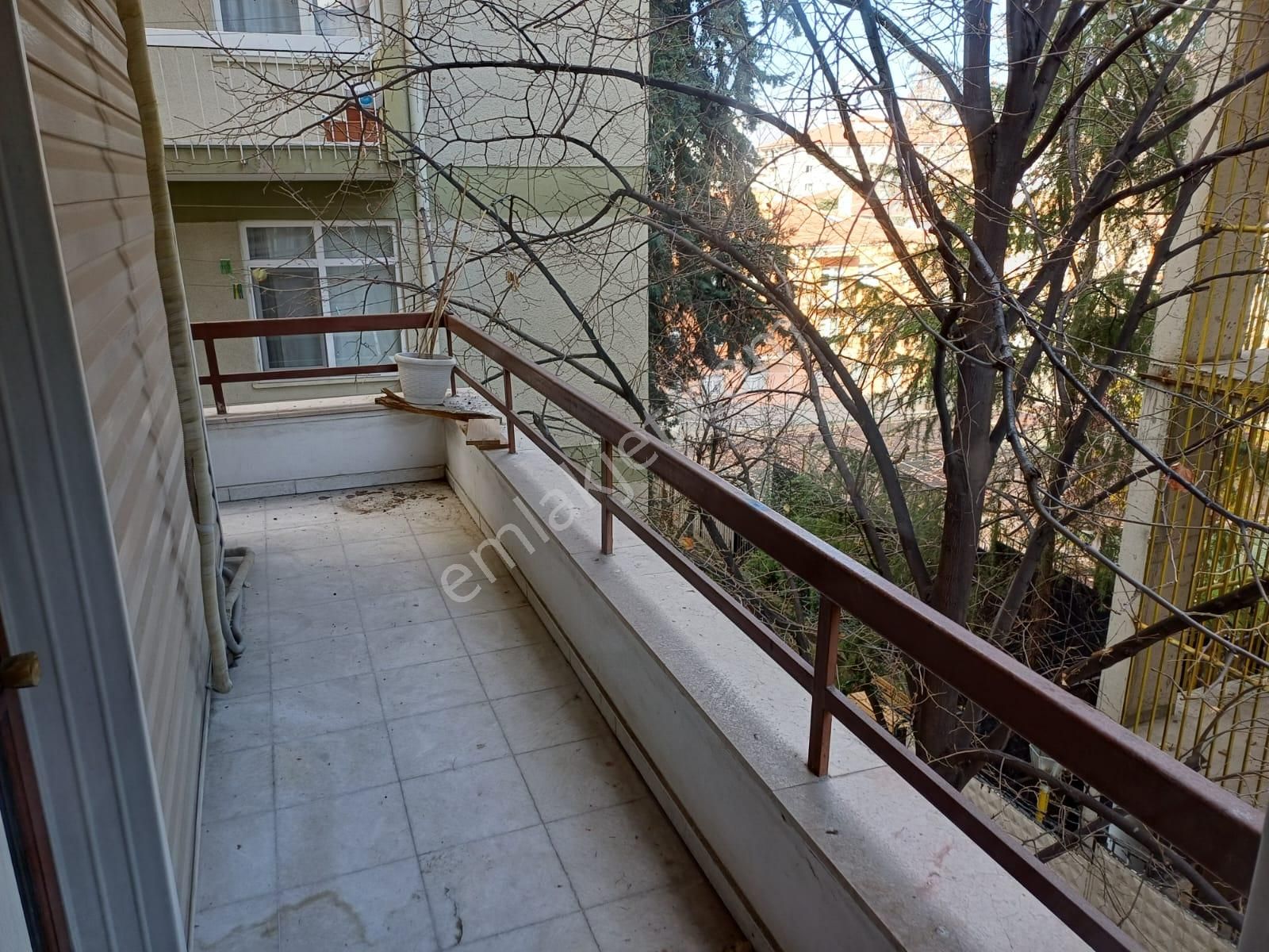 Çankaya Gop Horasan Sokakta Çift Banyolu 170 M2 3,5+1 Giriş Kat Satılık Daire