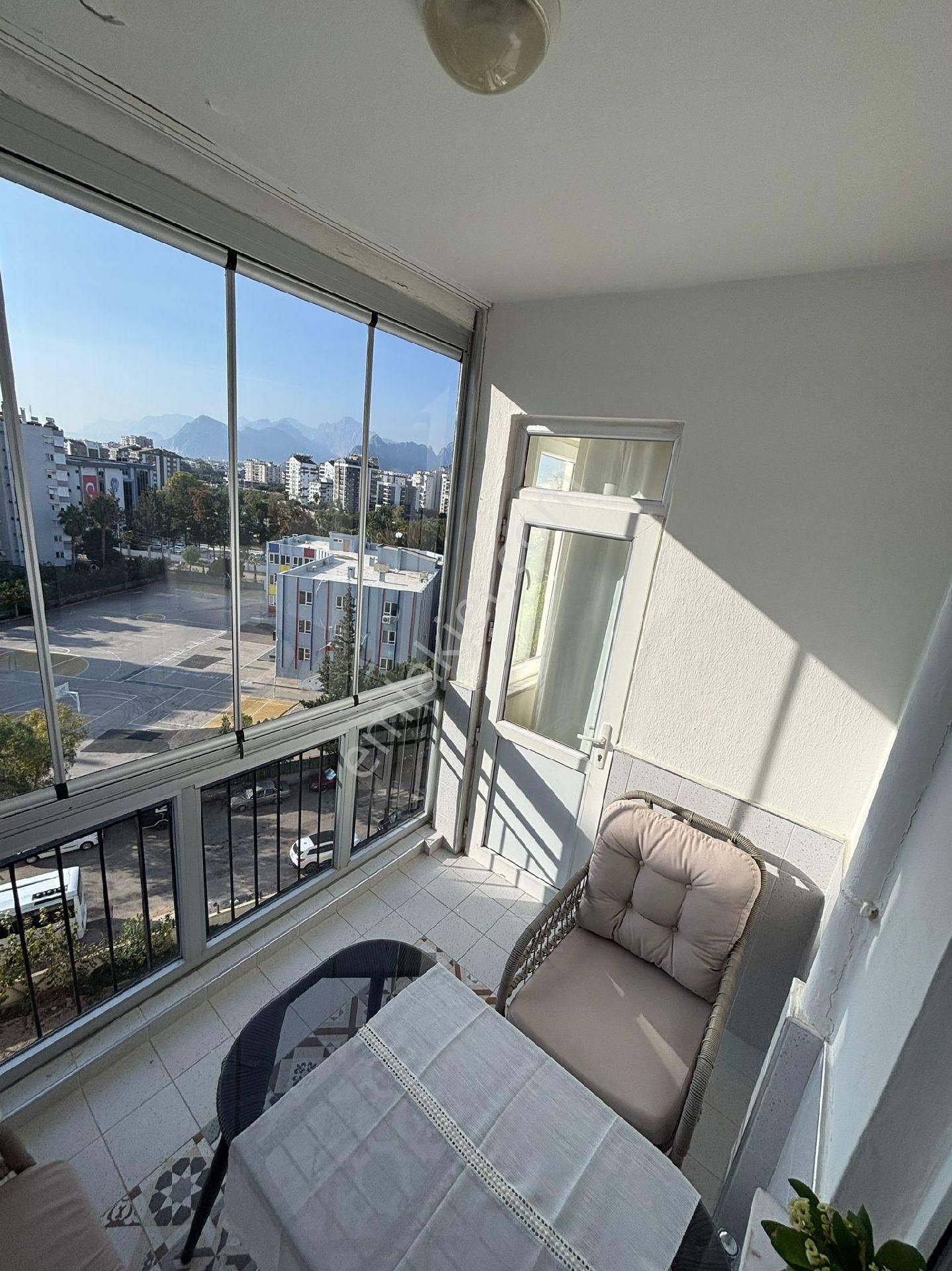 Konyaaltı Siteler Mah. Site İçinde Baştan Sona Yenilenmiş 3+1 - Görsel 18