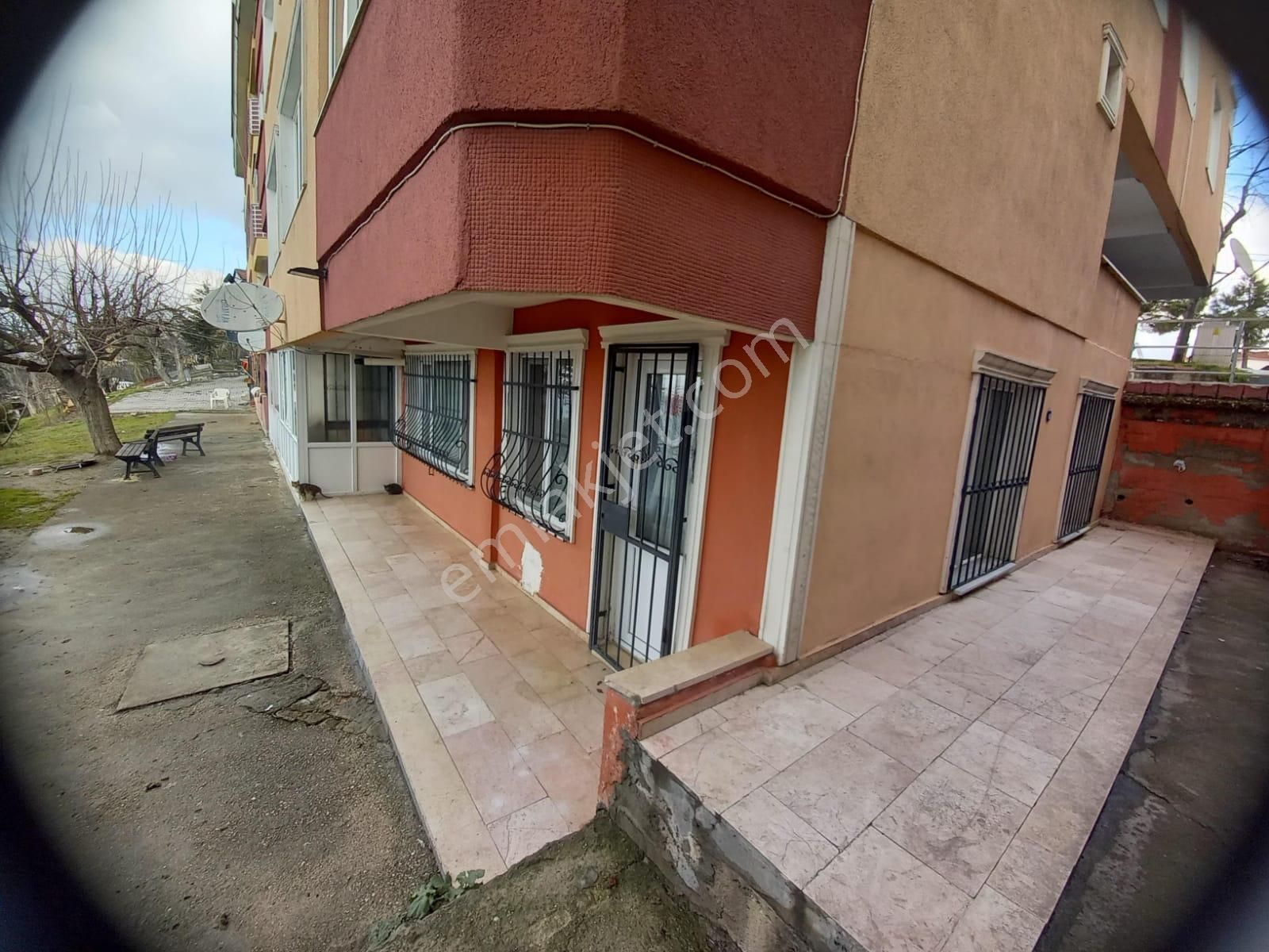 Sahibinden Gürpınar Pınartepe Mah. Cadde Üzeri Mustakil Konumda Geniş Bahçe Ve Deniz Manzaralı Daire - Görsel 7