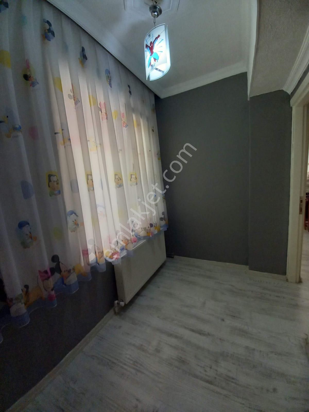 Sahibinden Gürpınar Pınartepe Mah. Cadde Üzeri Mustakil Konumda Geniş Bahçe Ve Deniz Manzaralı Daire - Görsel 18