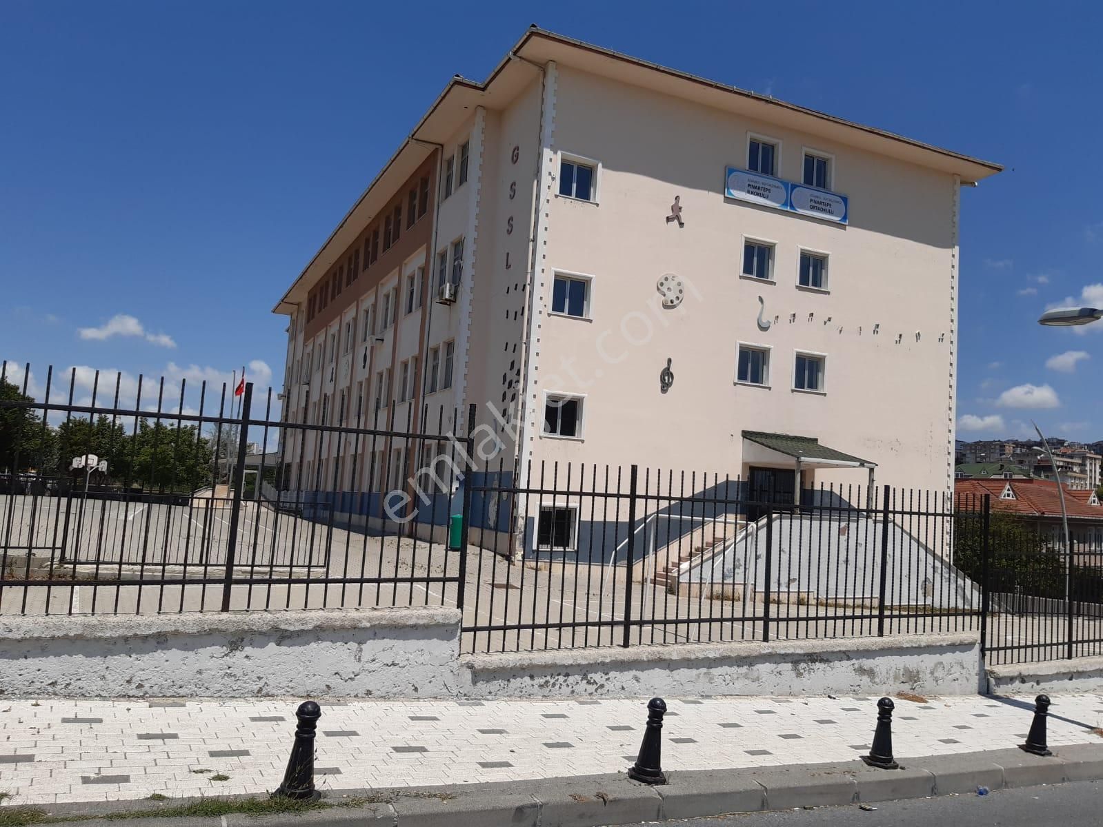 Sahibinden Gürpınar Pınartepe Mah. Cadde Üzeri Mustakil Konumda Geniş Bahçe Ve Deniz Manzaralı Daire - Görsel 2