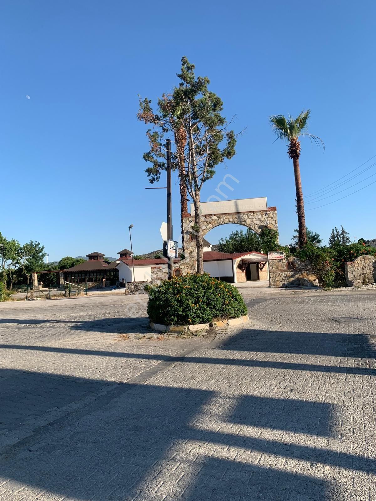 Kumluova Karadere Kavşağında 1.050 M² Ruhsatlı Kiralık Ticari İşyeri - Görsel 7