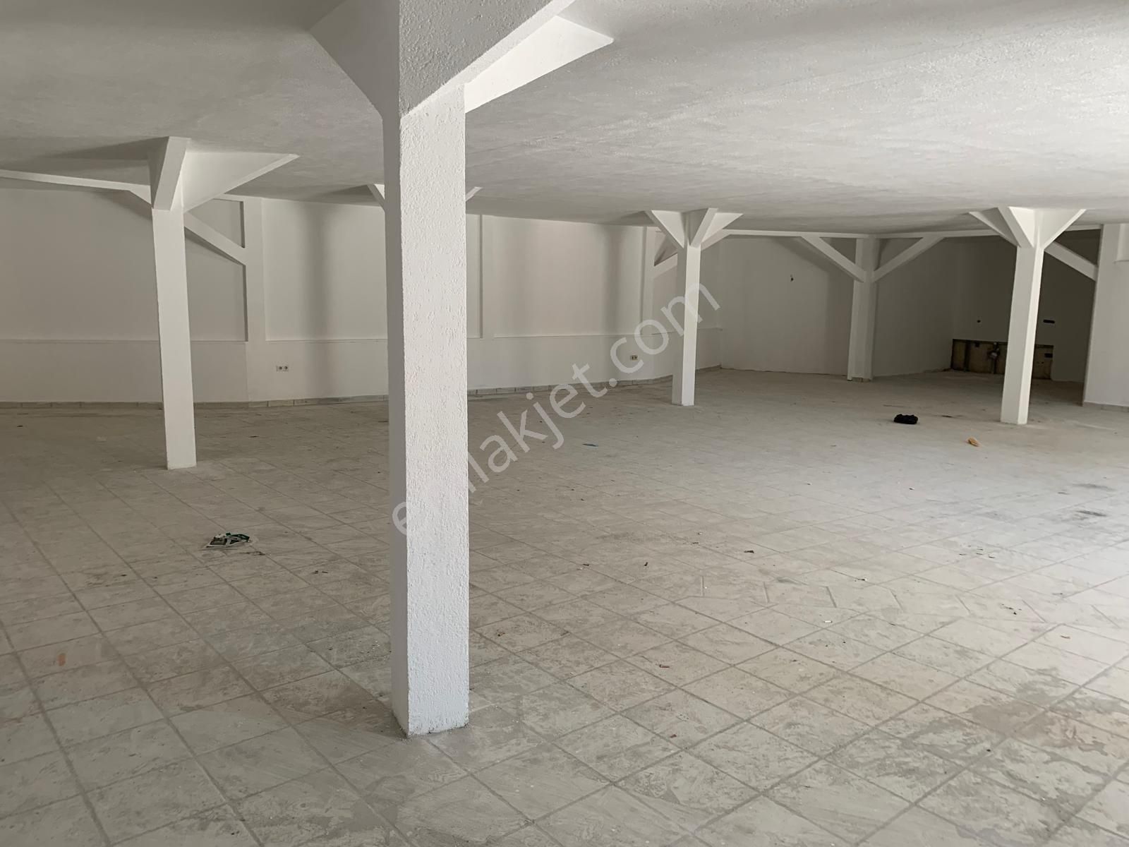 Kumluova Karadere Kavşağında 1.050 M² Ruhsatlı Kiralık Ticari İşyeri - Görsel 16