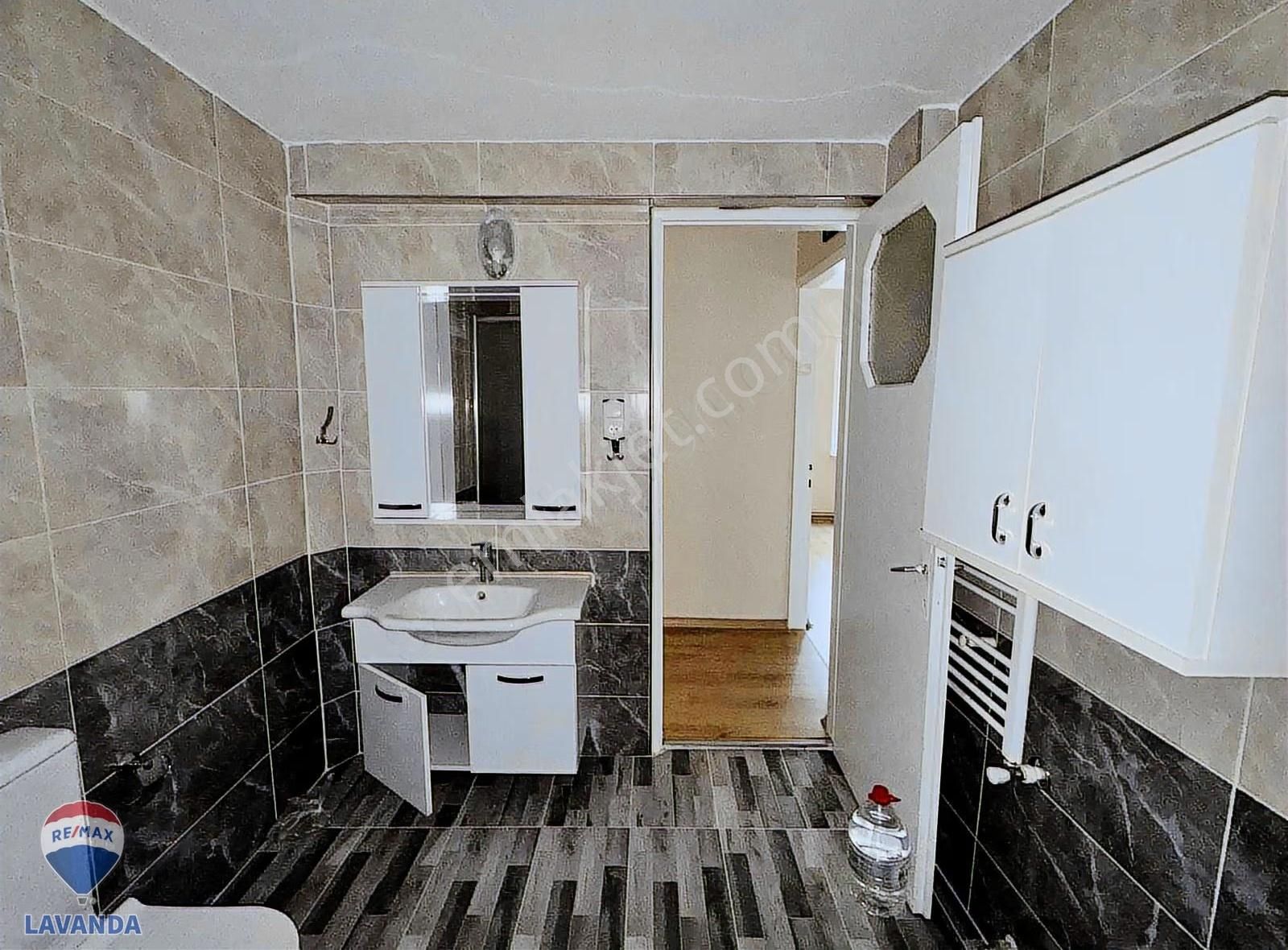 Şehir Merkezinde 3+1 Masrafsız Ve Aydınlık Daire - Görsel 6