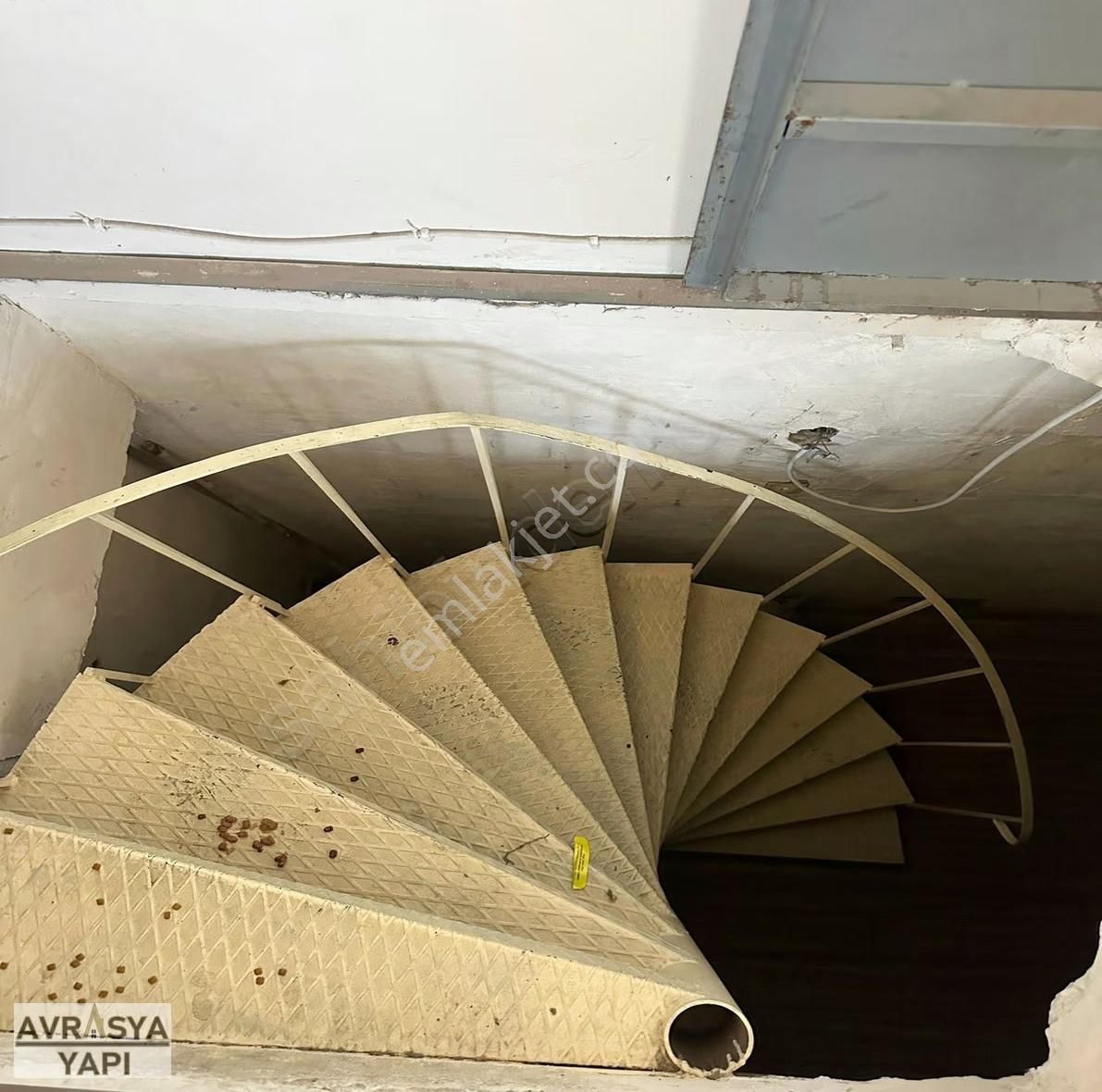 Kod 2169 Yamanevler Mah. Caddeye Cephe Bahçe Kullanımlı Kiralık - Görsel 14