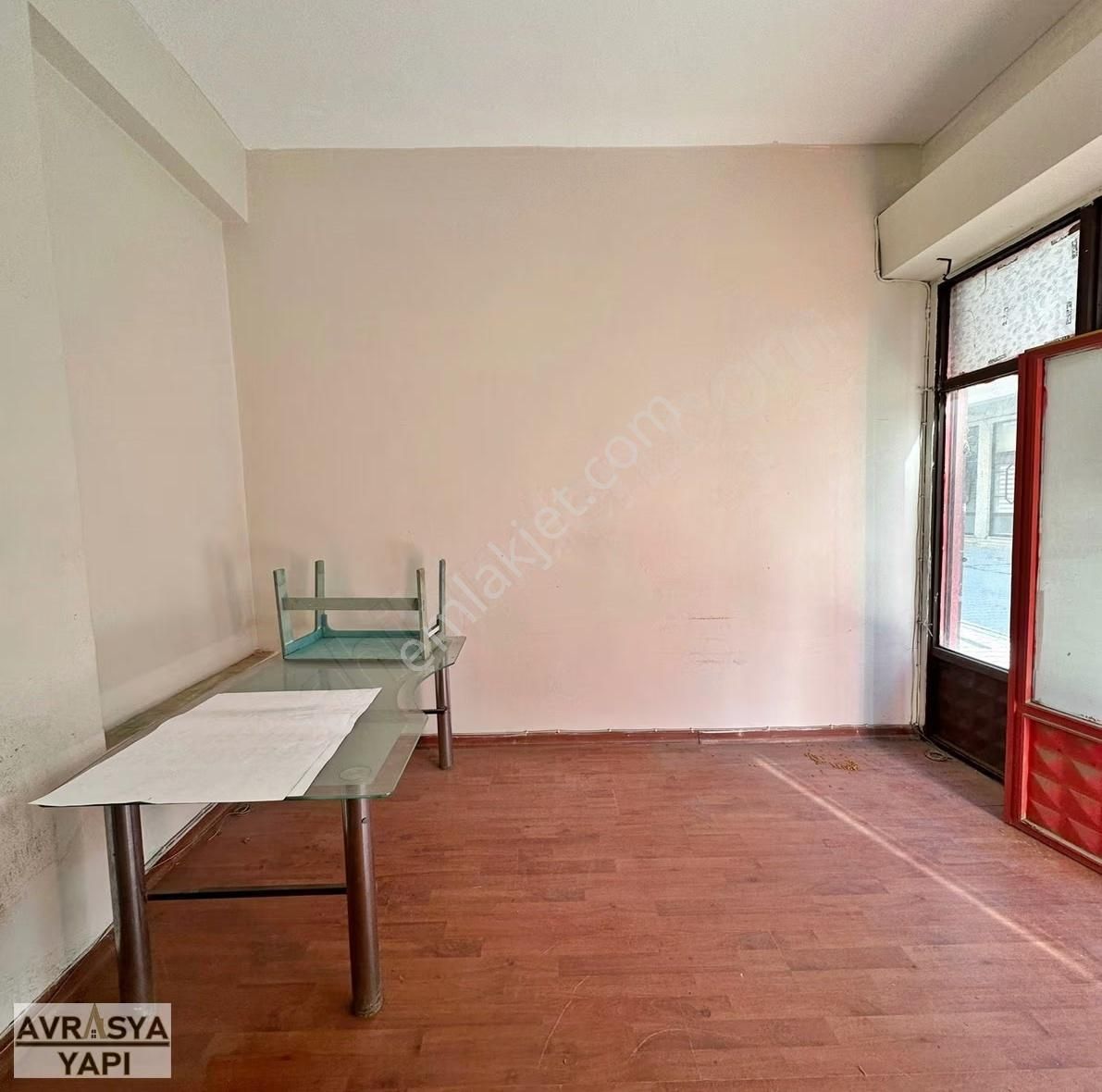 Kod 2169 Yamanevler Mah. Caddeye Cephe Bahçe Kullanımlı Kiralık - Görsel 2