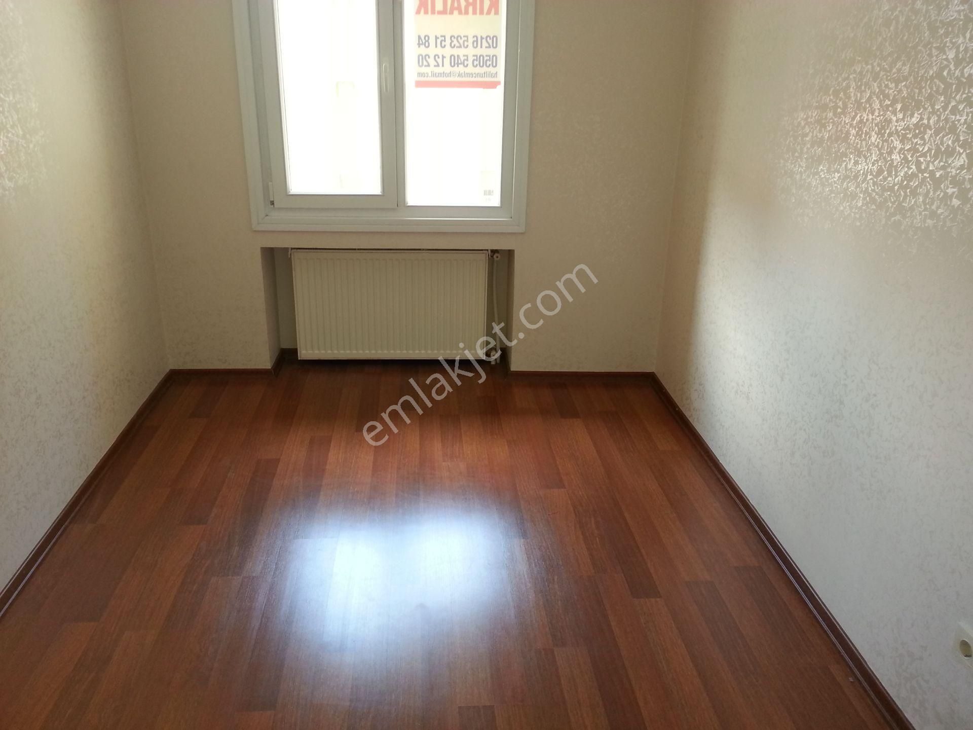 Ümraniye İstiklal Mahallesinde Site İçinde Satılık 3+1 Daire - Görsel 15