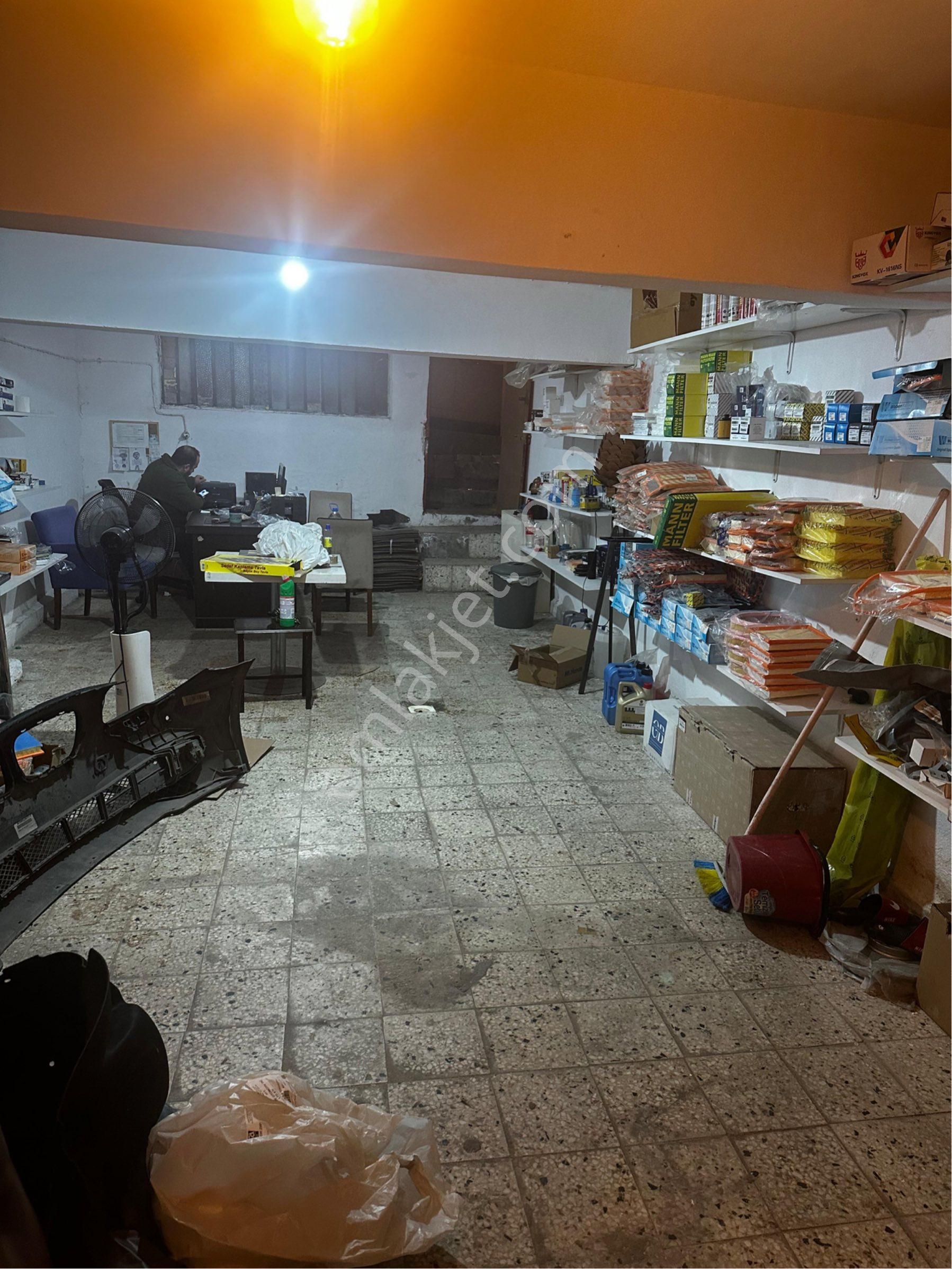 İstanbul Sultangazi’de Kiralık Depo 50m2 Wcli