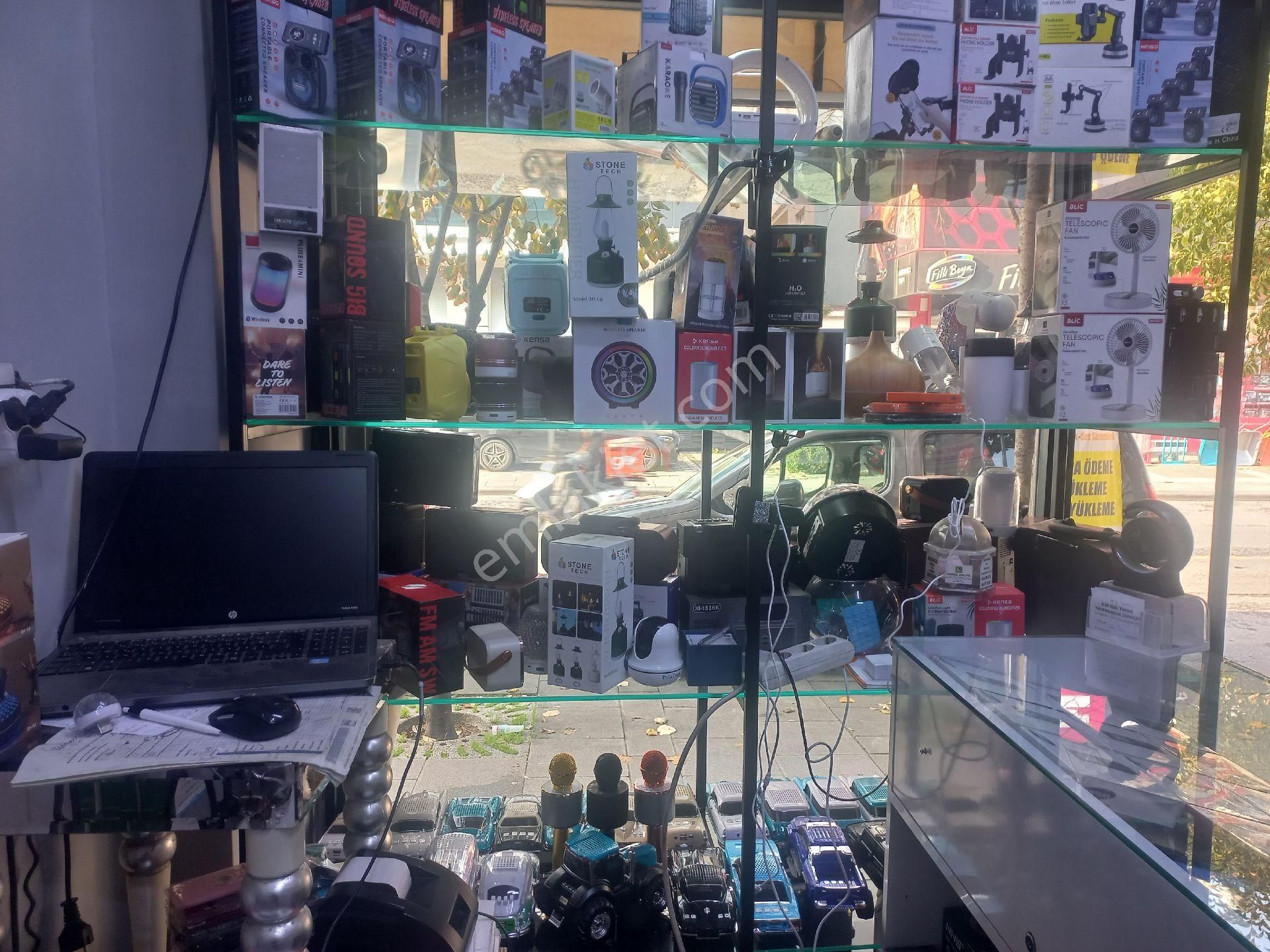 Y Dudullu Mahallesinde Cadde Üzerinde Devren Kiralık Cep Telefoncu Dükkanı - Görsel 13