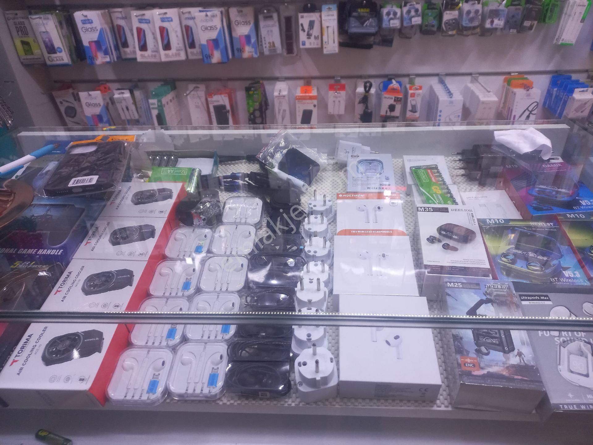 Y Dudullu Mahallesinde Cadde Üzerinde Devren Kiralık Cep Telefoncu Dükkanı - Görsel 6