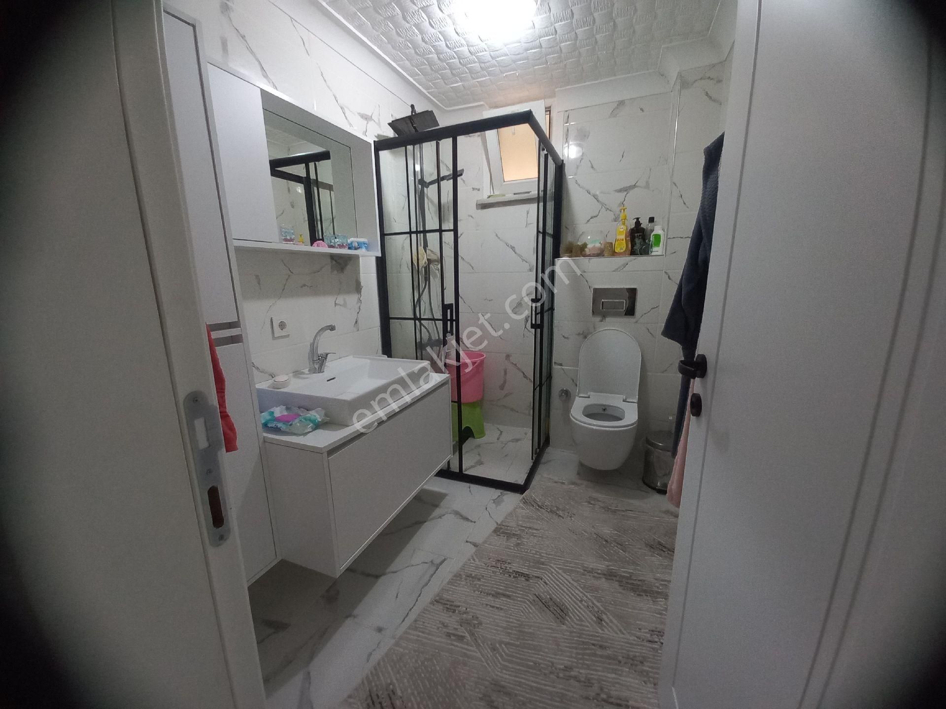 Cemil Meriç Mahallesinde Metro Ve Alemdağ Caddesine Çok Yakın Satılık Daire - Görsel 12