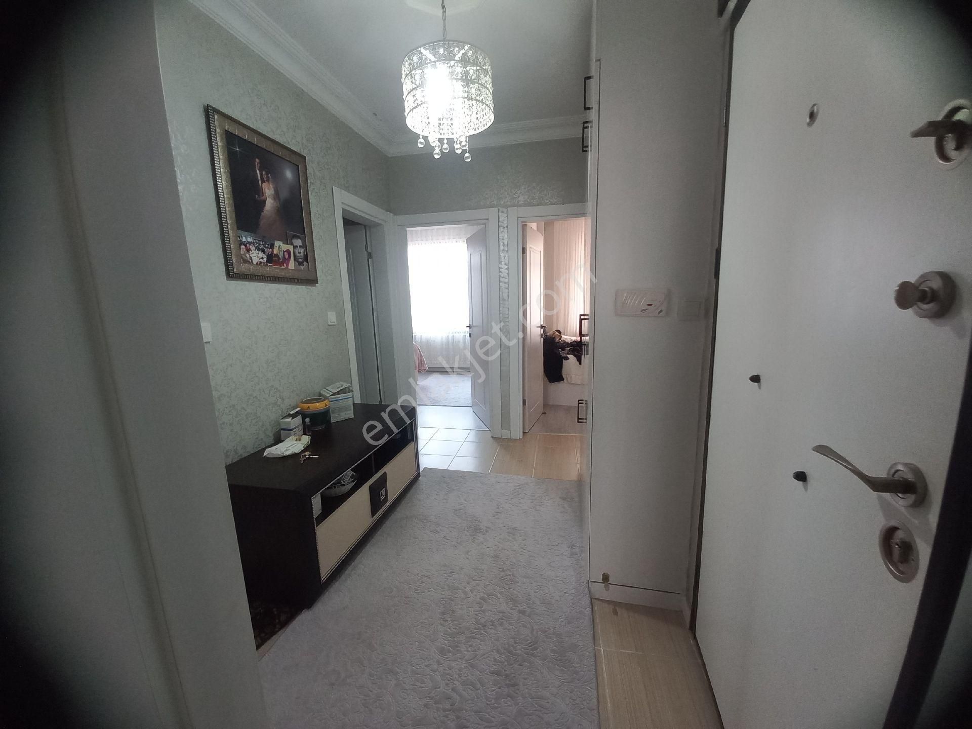 Cemil Meriç Mahallesinde Metro Ve Alemdağ Caddesine Çok Yakın Satılık Daire - Görsel 17