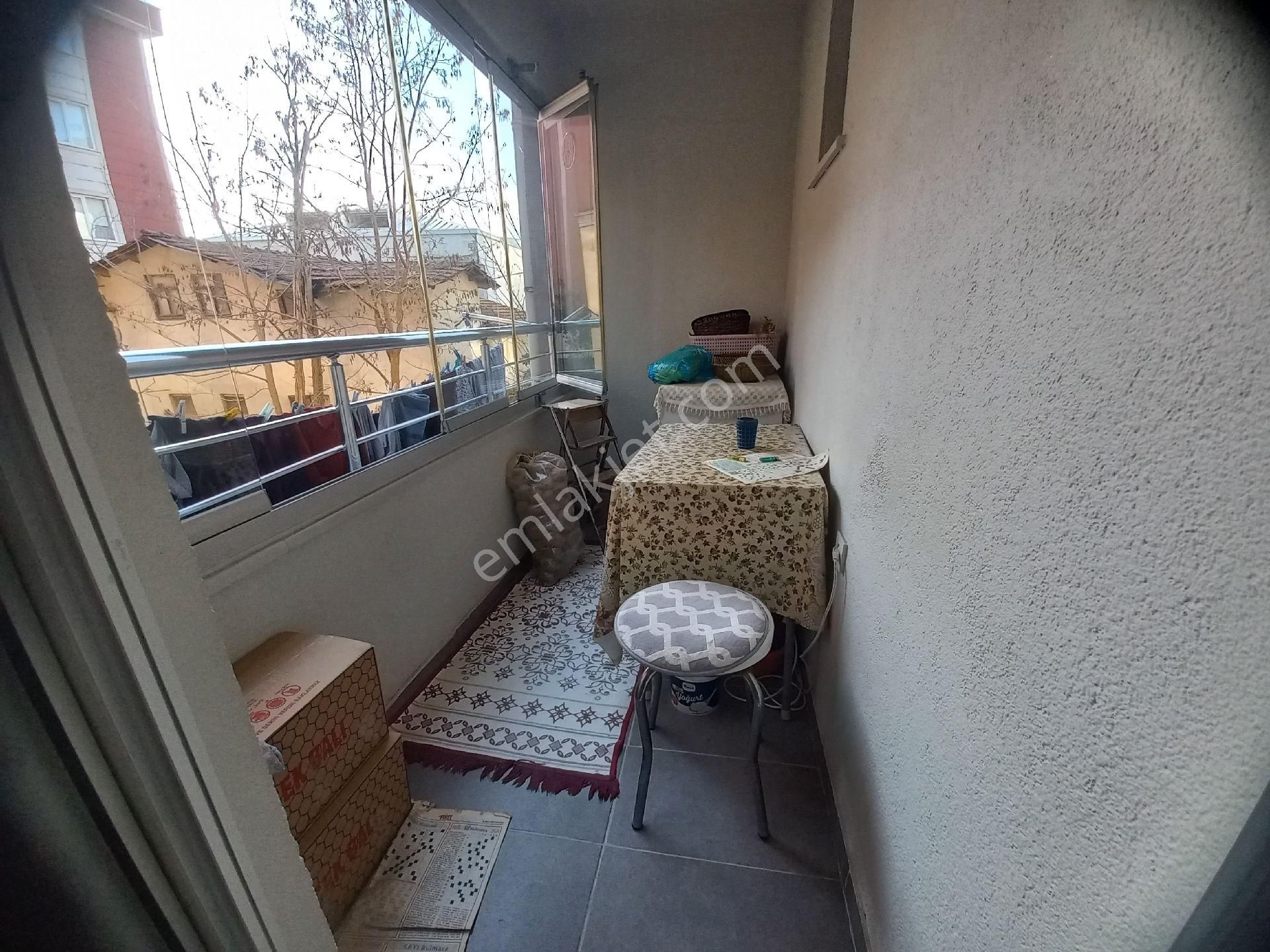 Cemil Meriç Mahallesinde Metro Ve Alemdağ Caddesine Çok Yakın Satılık Daire - Görsel 6