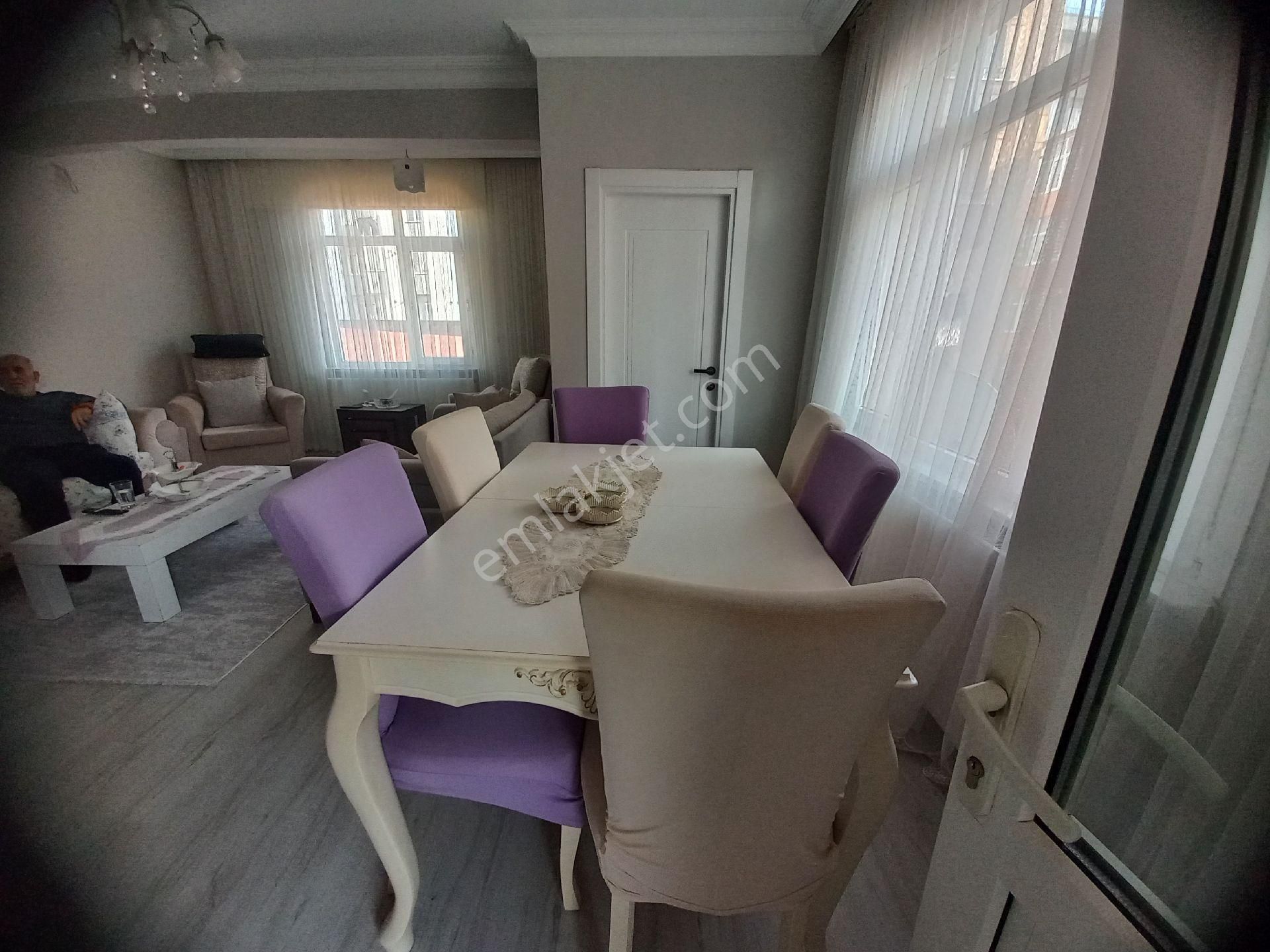 Cemil Meriç Mahallesinde Metro Ve Alemdağ Caddesine Çok Yakın Satılık Daire - Görsel 5