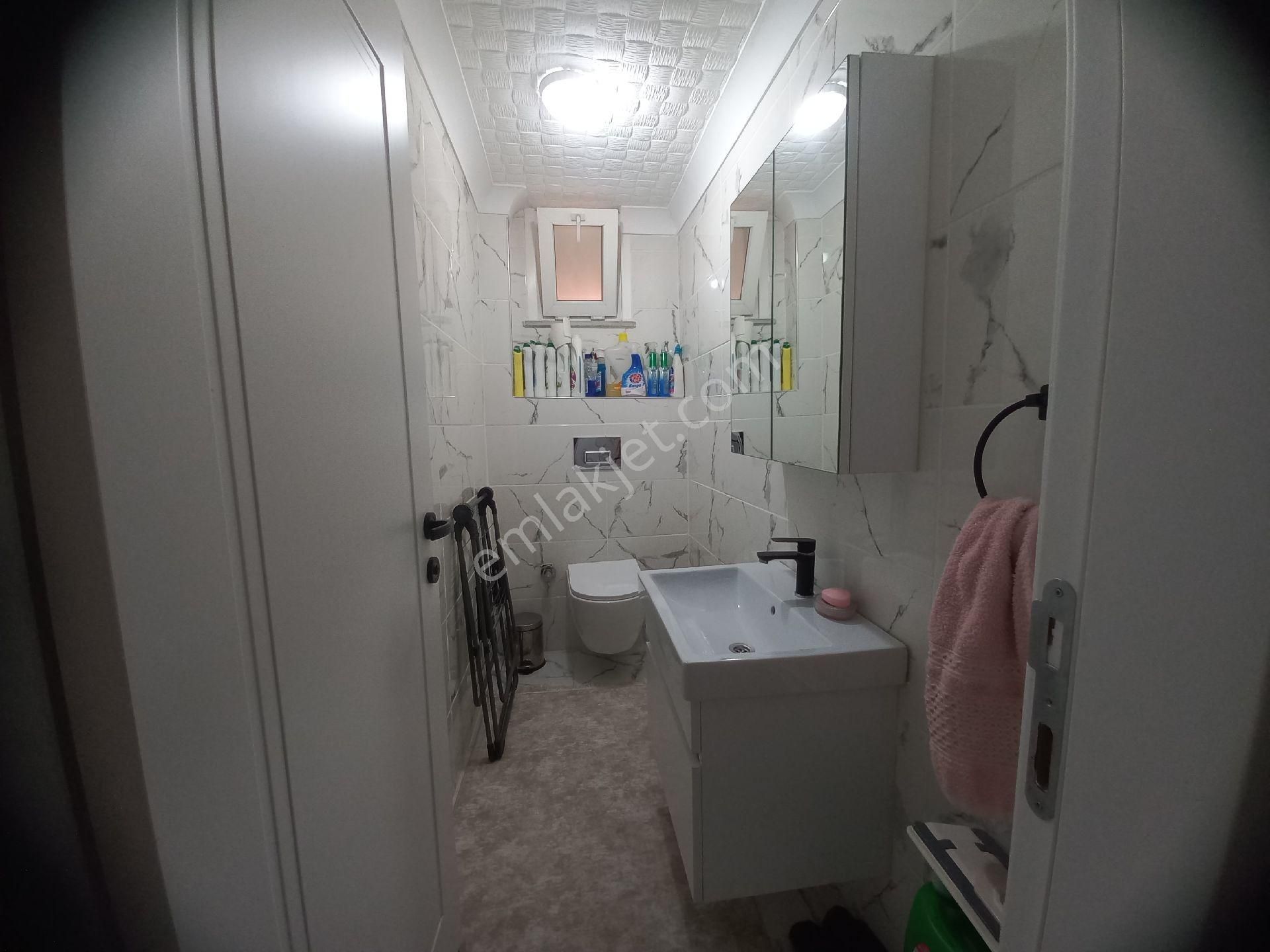 Cemil Meriç Mahallesinde Metro Ve Alemdağ Caddesine Çok Yakın Satılık Daire - Görsel 13