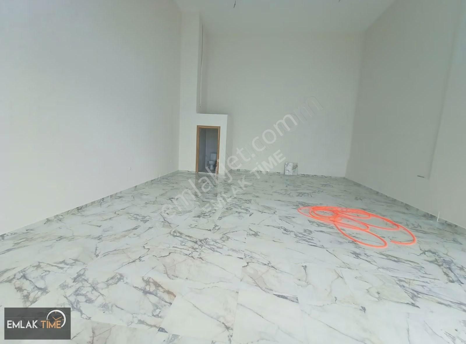 Baglıcada Bulvar Da 210 Mt Kiralık Dükkan