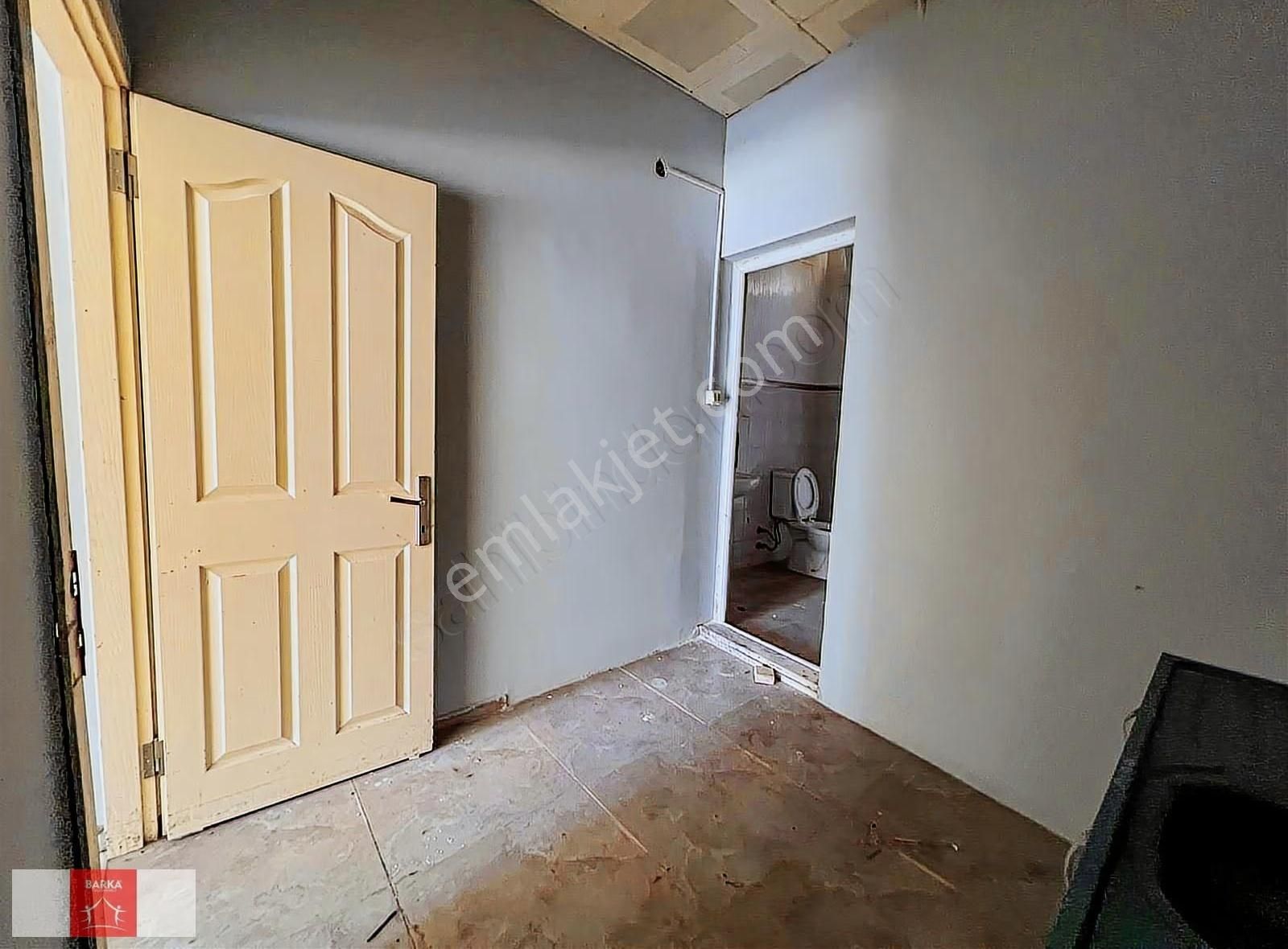 Cihat Kora Ve Demirköprü İzban Yakını Kiralık Dükkan - Görsel 3