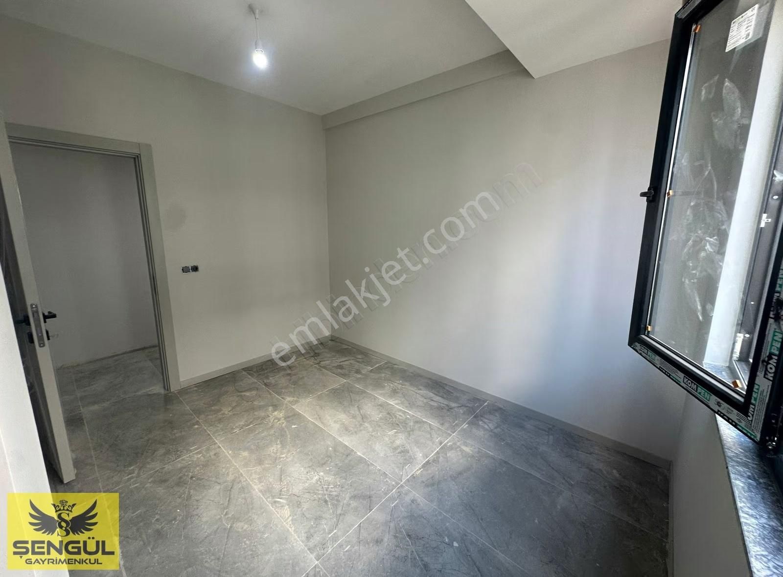 Şengül Gayrimenkul'den Yenişafakta Satılık 3+1 Daireler - Görsel 26