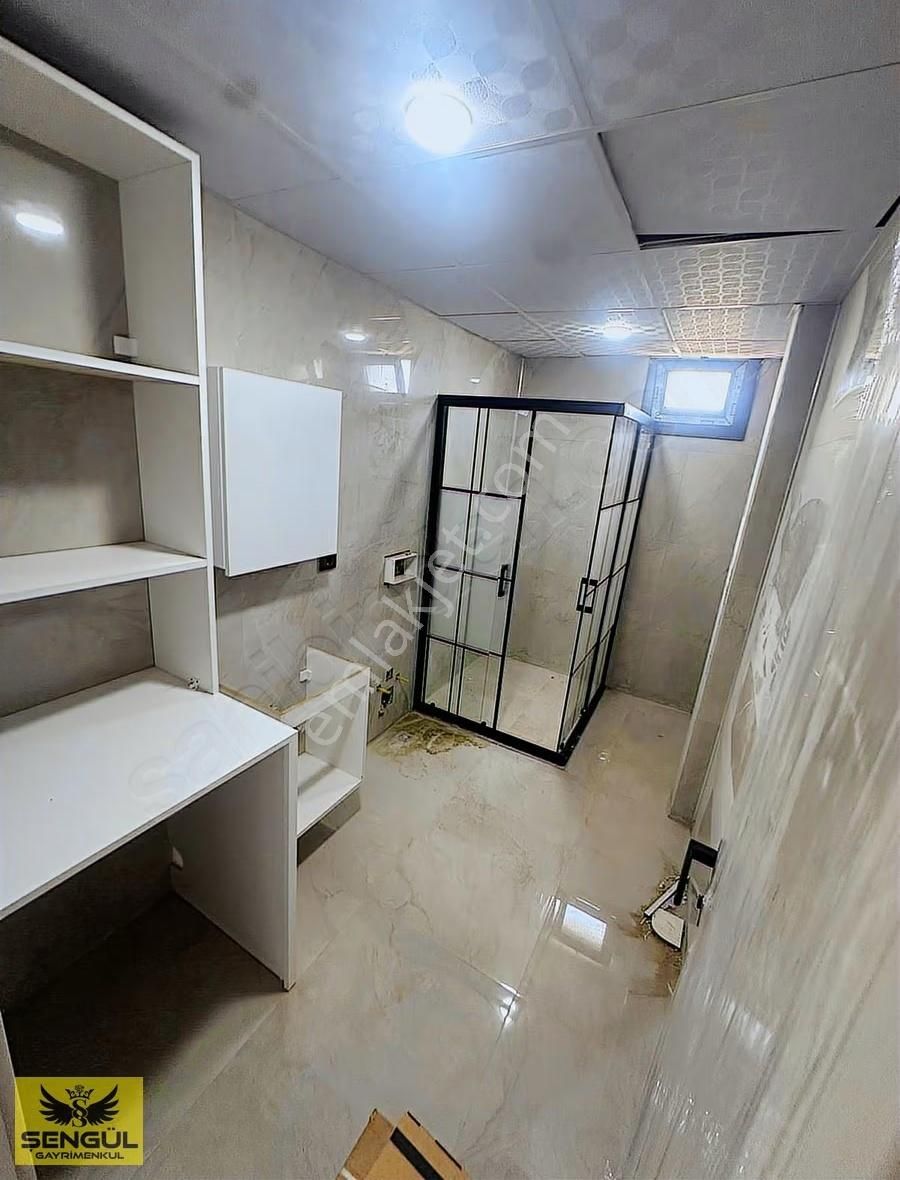 Şengül Gayrimenkul'den Yenişafakta Satılık 3+1 Daireler - Görsel 24