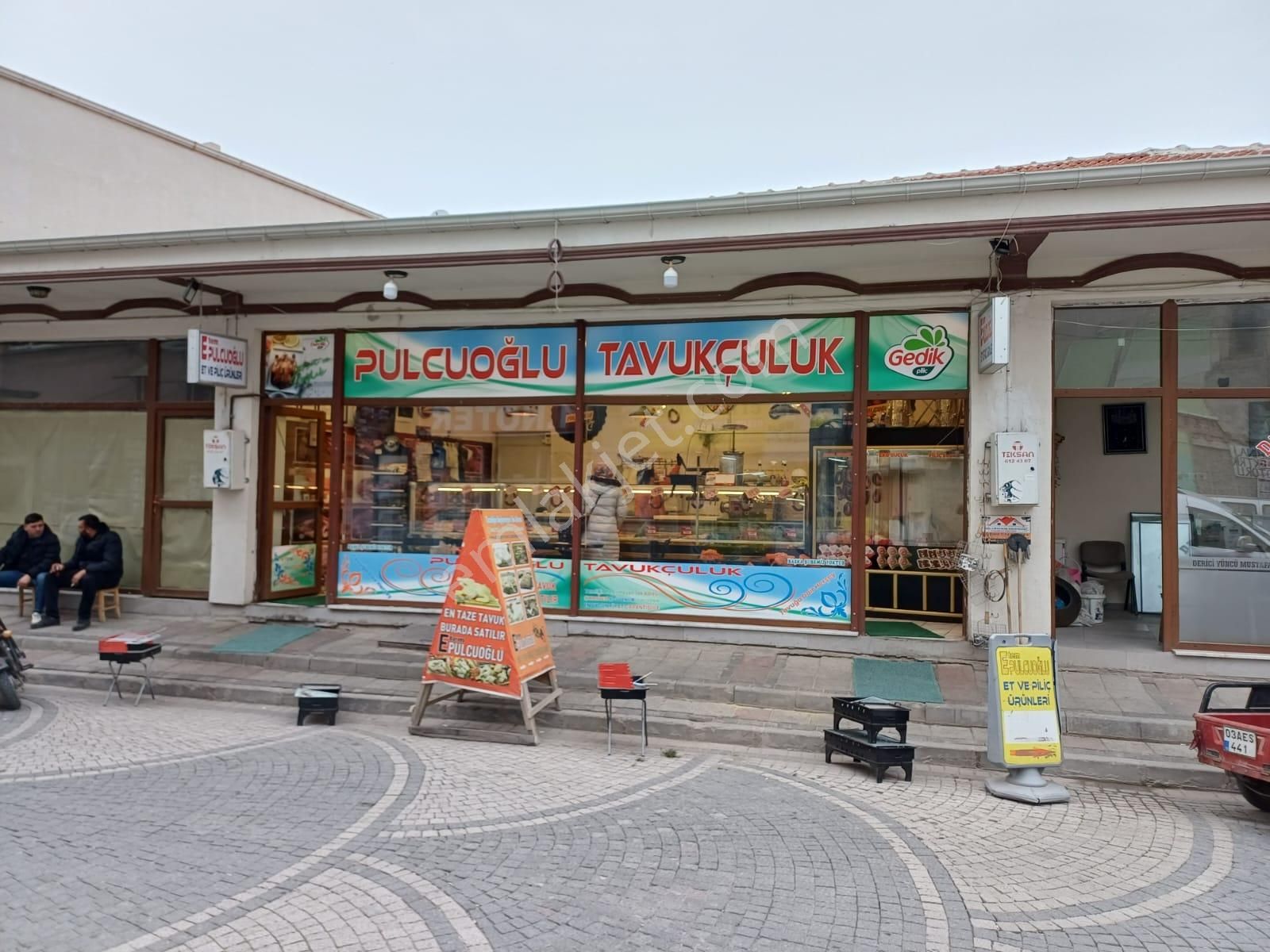 Yaman'dan Bolvadin Çarşı Merkezde Devren Kiralık Şarküteri&kasap - Görsel 9