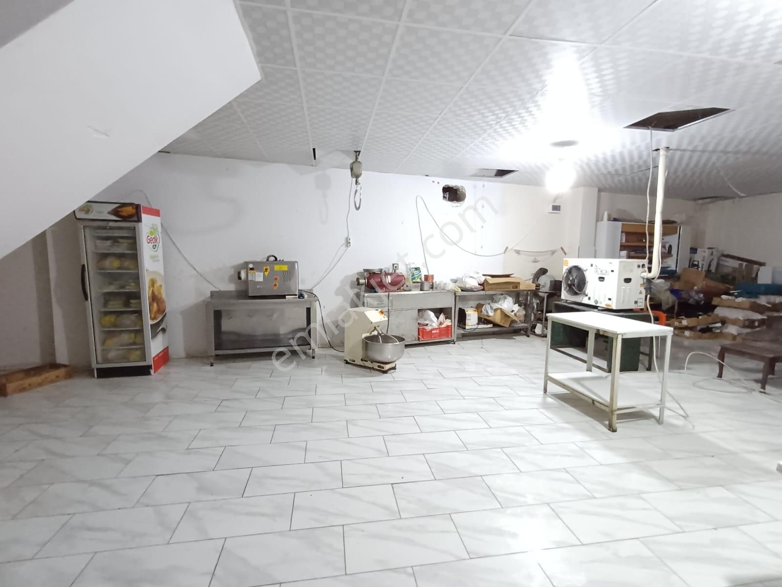 Yaman'dan Bolvadin Çarşı Merkezde Devren Kiralık Şarküteri&kasap - Görsel 12