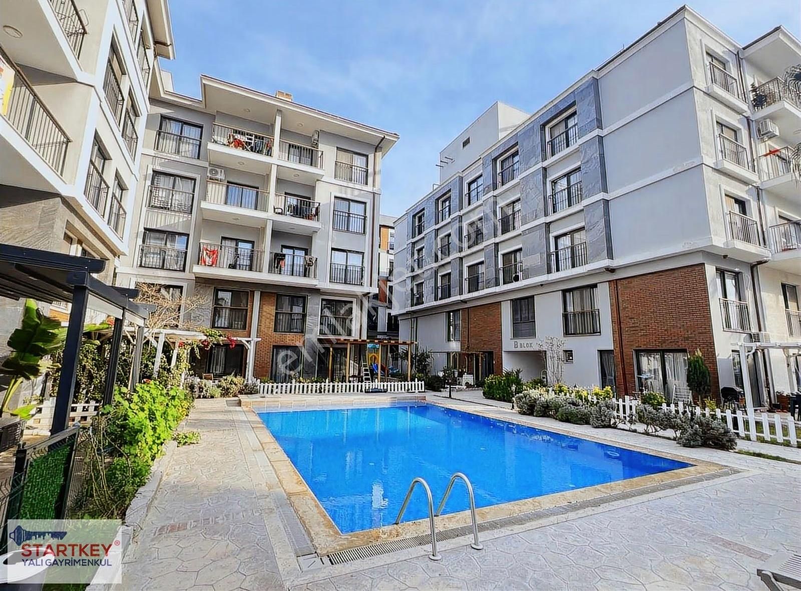 Seyrek Yücesoy Mahalle Sitesinde Satılık 1+1 Eşyalı Büyük Daire - Görsel 26