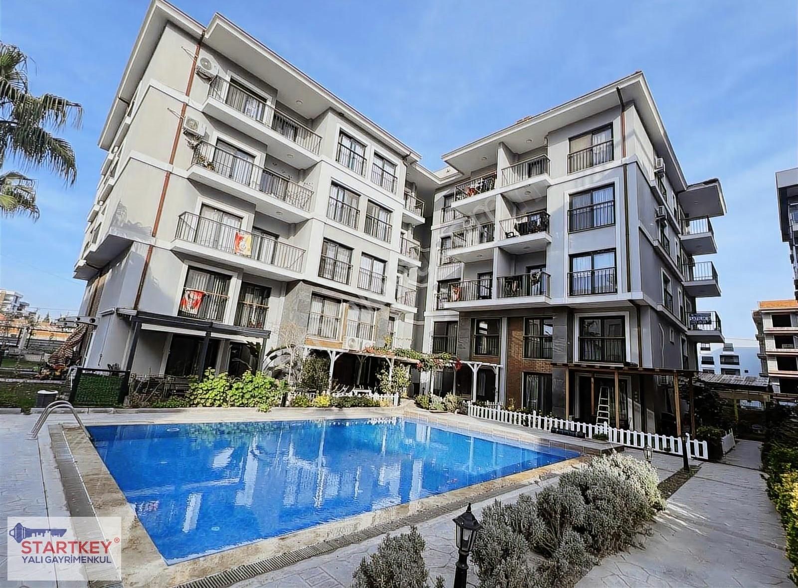 Seyrek Yücesoy Mahalle Sitesinde Satılık 1+1 Eşyalı Büyük Daire