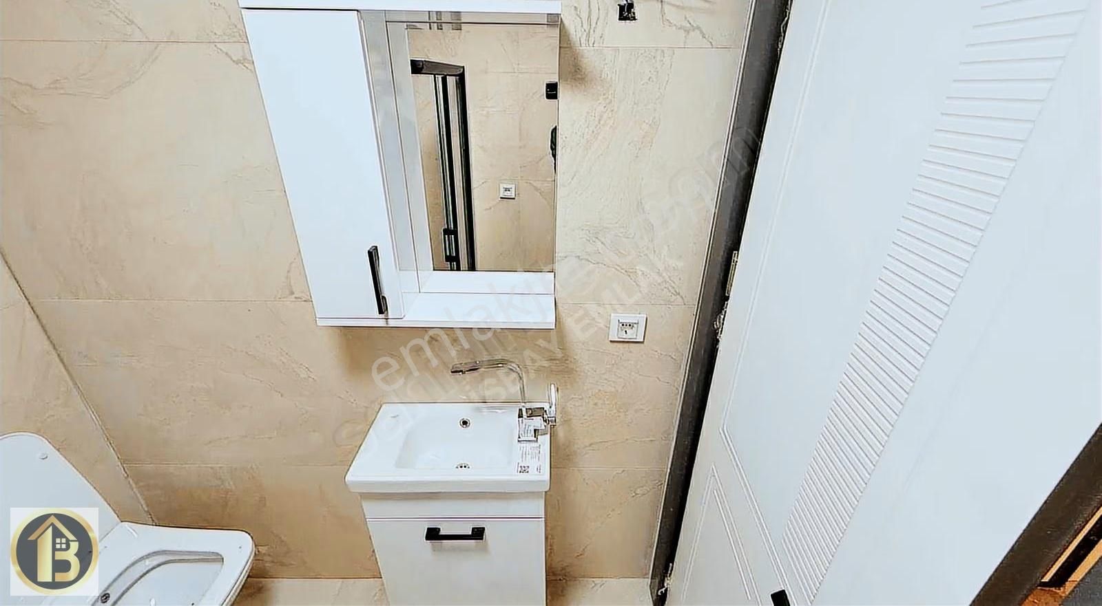 Hastanenin Dibinde Satılık Sıfır Eşyalı 1+1 Lüks Daire - Görsel 12